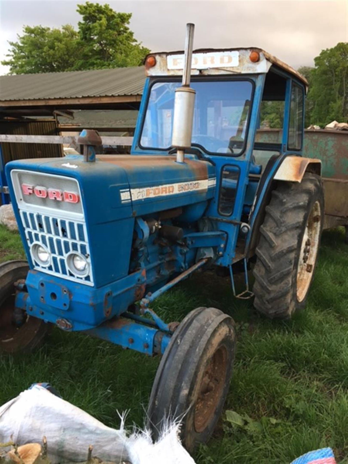 1974 FORD 5000 4cylinder diesel TRACTOR Reg. No. NFP 991M Serial No. 936233 Fitted with PUH and - Image 4 of 4