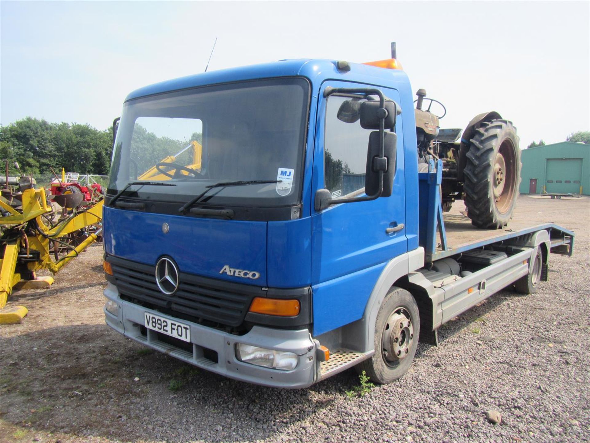 1999 MERCEDES Atego 7.5T beaver tail lorry Reg. No. V892 FOT Serial No. 427120 KM: 33218 Tested: Jan - Image 11 of 11