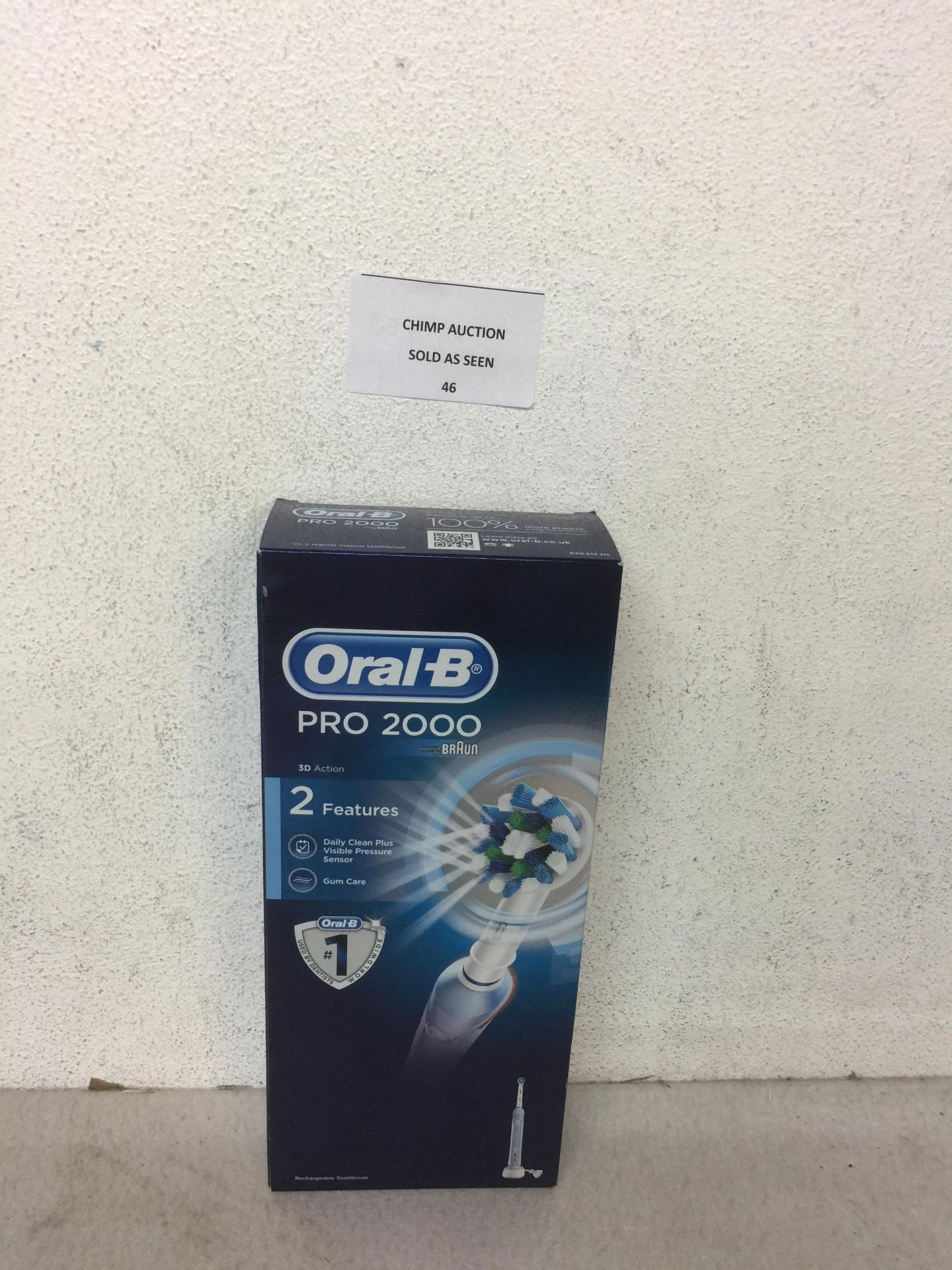 Oral-B Pro 2000 CrossAction Electric Toothbrush Powered by Braun