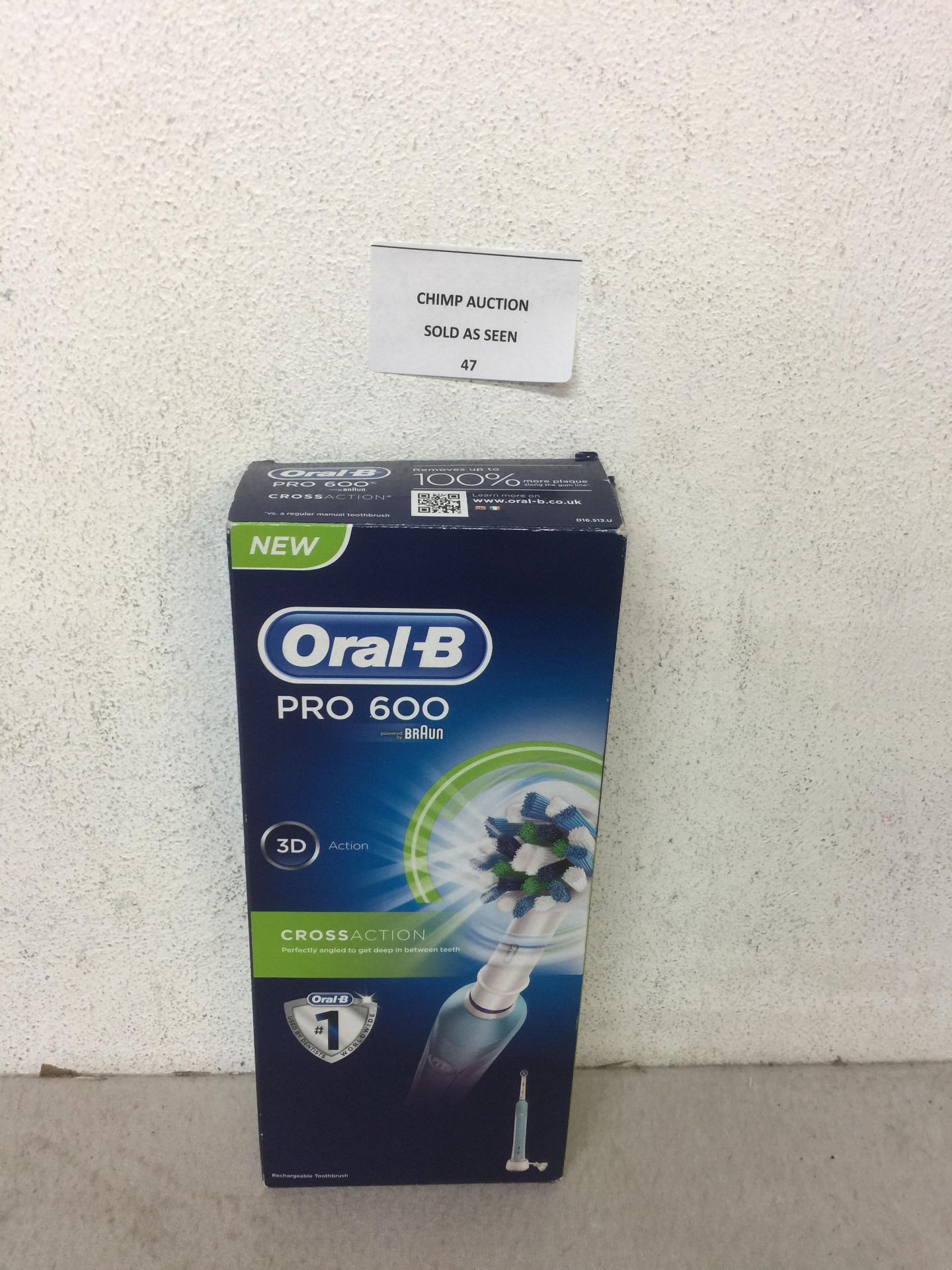 Oral-B Pro 600 CrossAction Electric Toothbrush powered by Braun