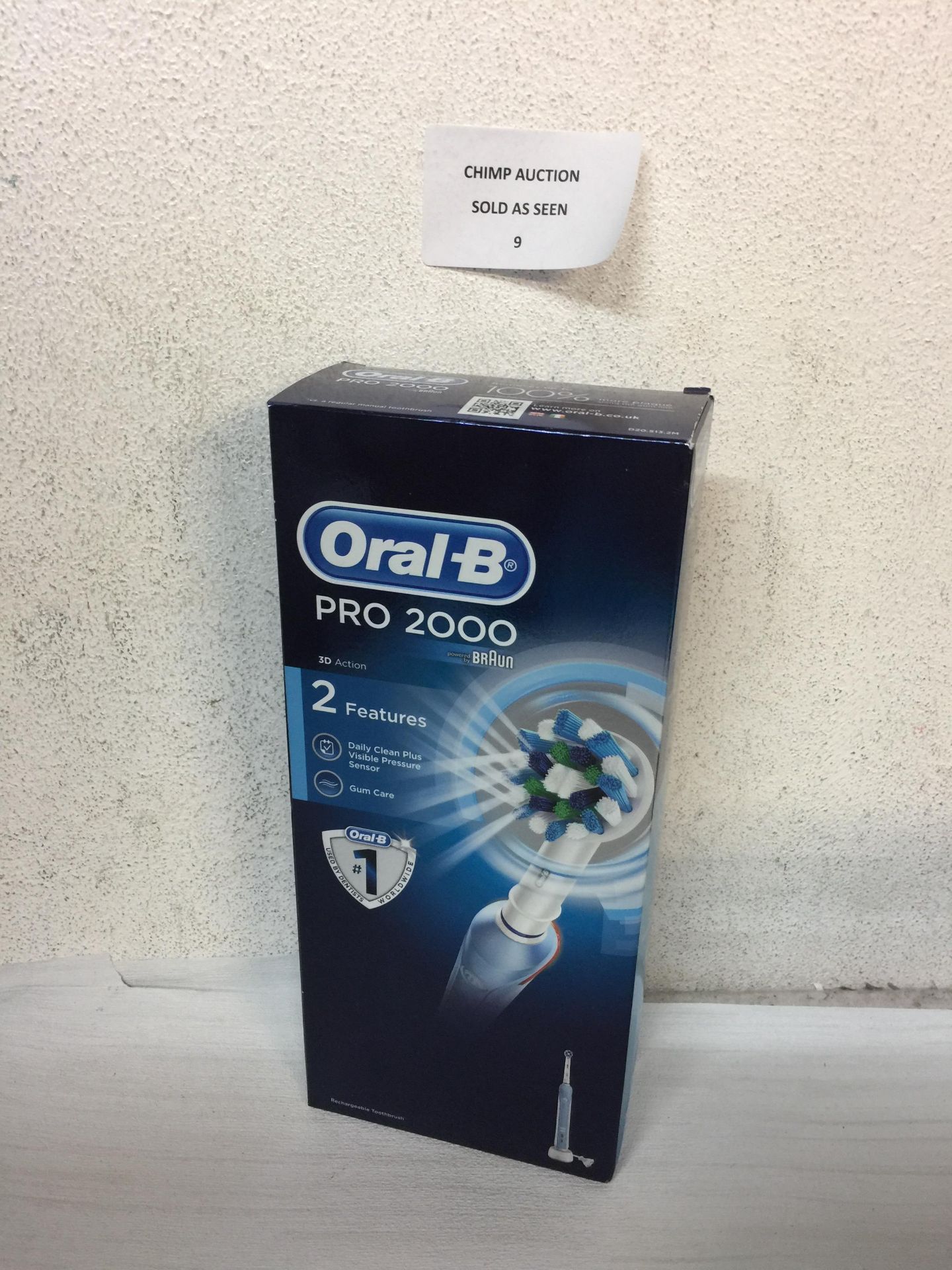 Oral-B Pro 2000 CrossAction Electric Rechargeable Toothbrush Braun