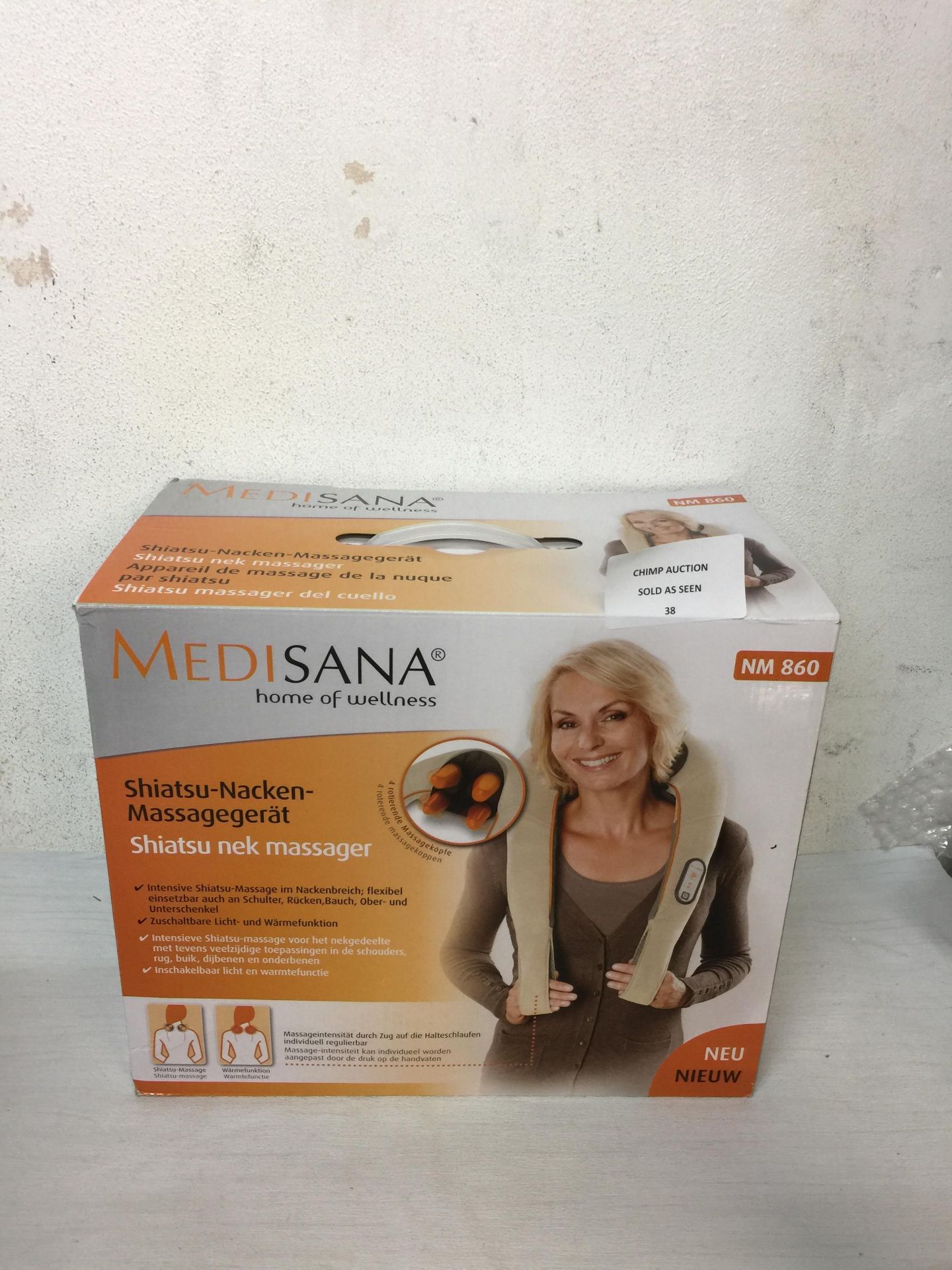 BRAND NEW Medisana NM 860 Shiatsu neck massager