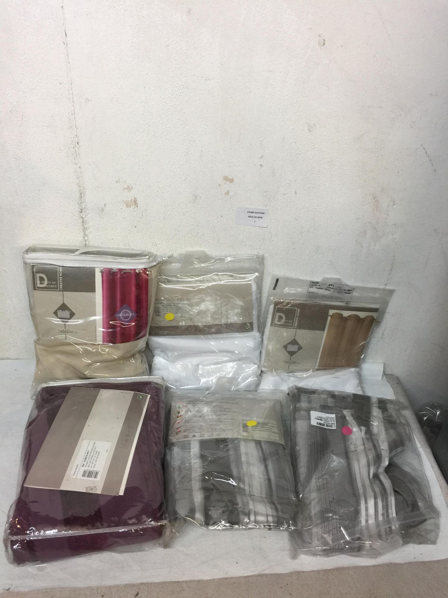 JOBLOT OF MIXED BED LINENS & CURTAINS