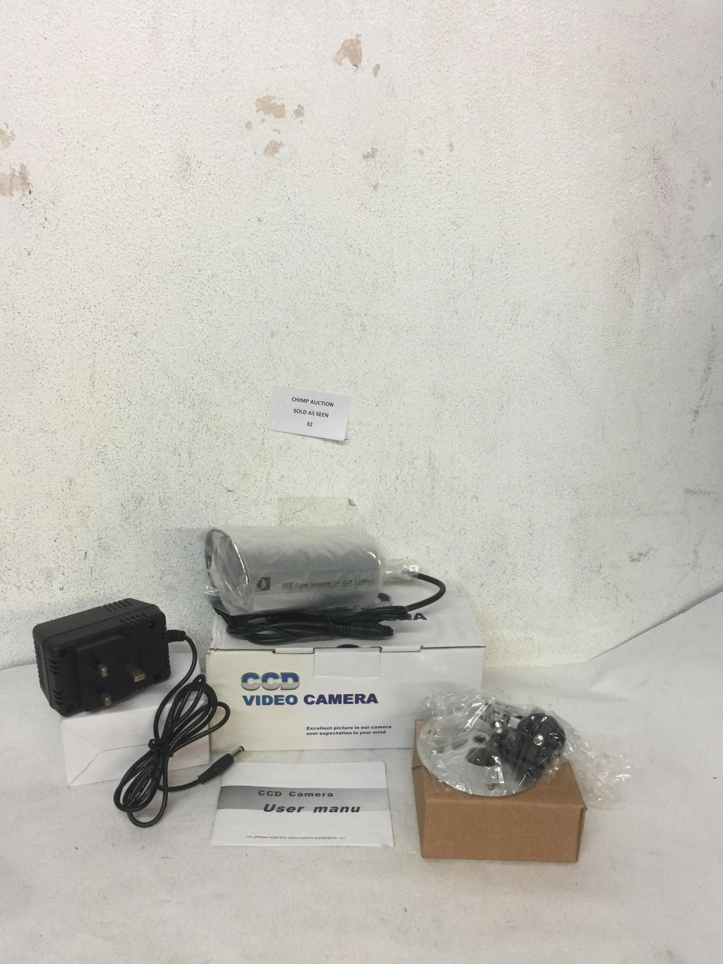 BRAND NEW IR COLOR CCTV SECURITY CCD CAMERA & ADAPTER RRP £79.99.