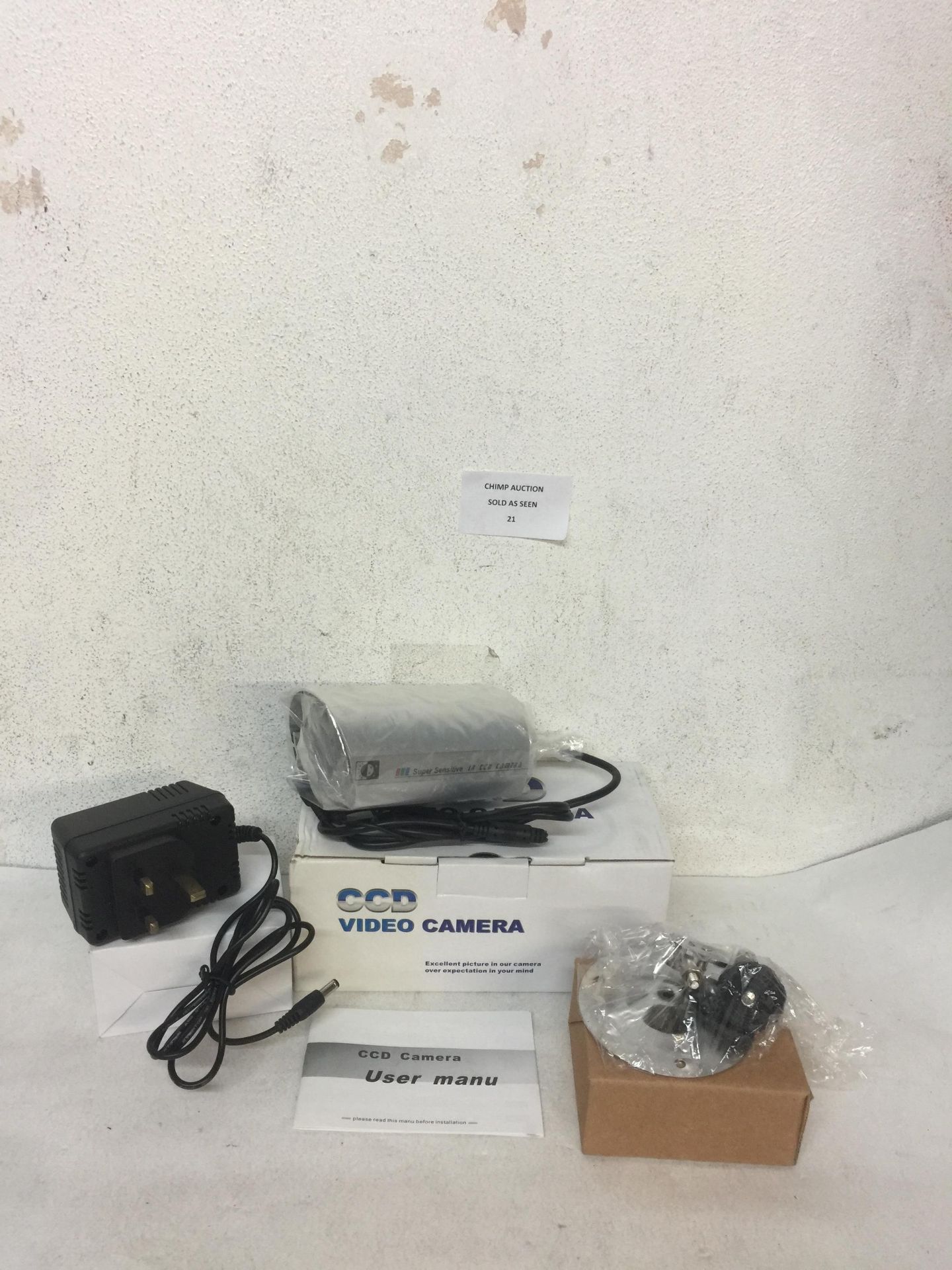 BRAND NEW IR COLOR CCTV SECURITY CCD CAMERA & ADAPTER RRP £79.99.