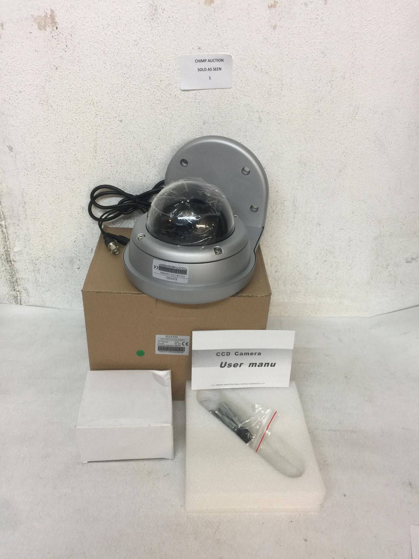 BRAND NEW E233D COLOR CCTV SECURITY CCD CAMERA & BRACKET RRP £79.99.