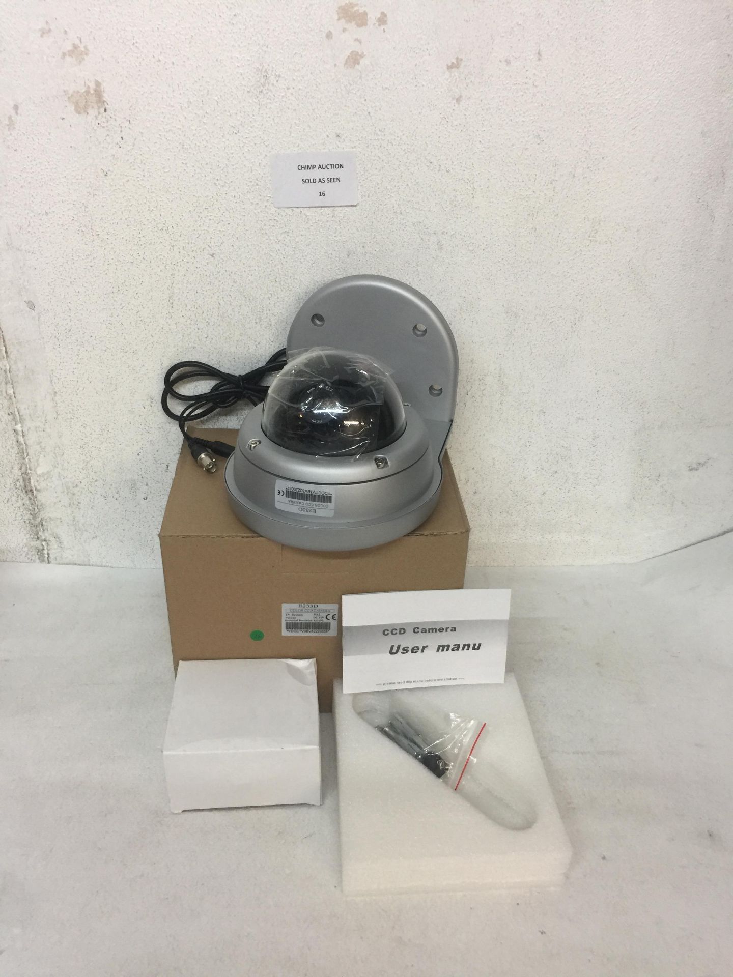 BRAND NEW E233D COLOR CCTV SECURITY CCD CAMERA & BRACKET RRP £79.99.