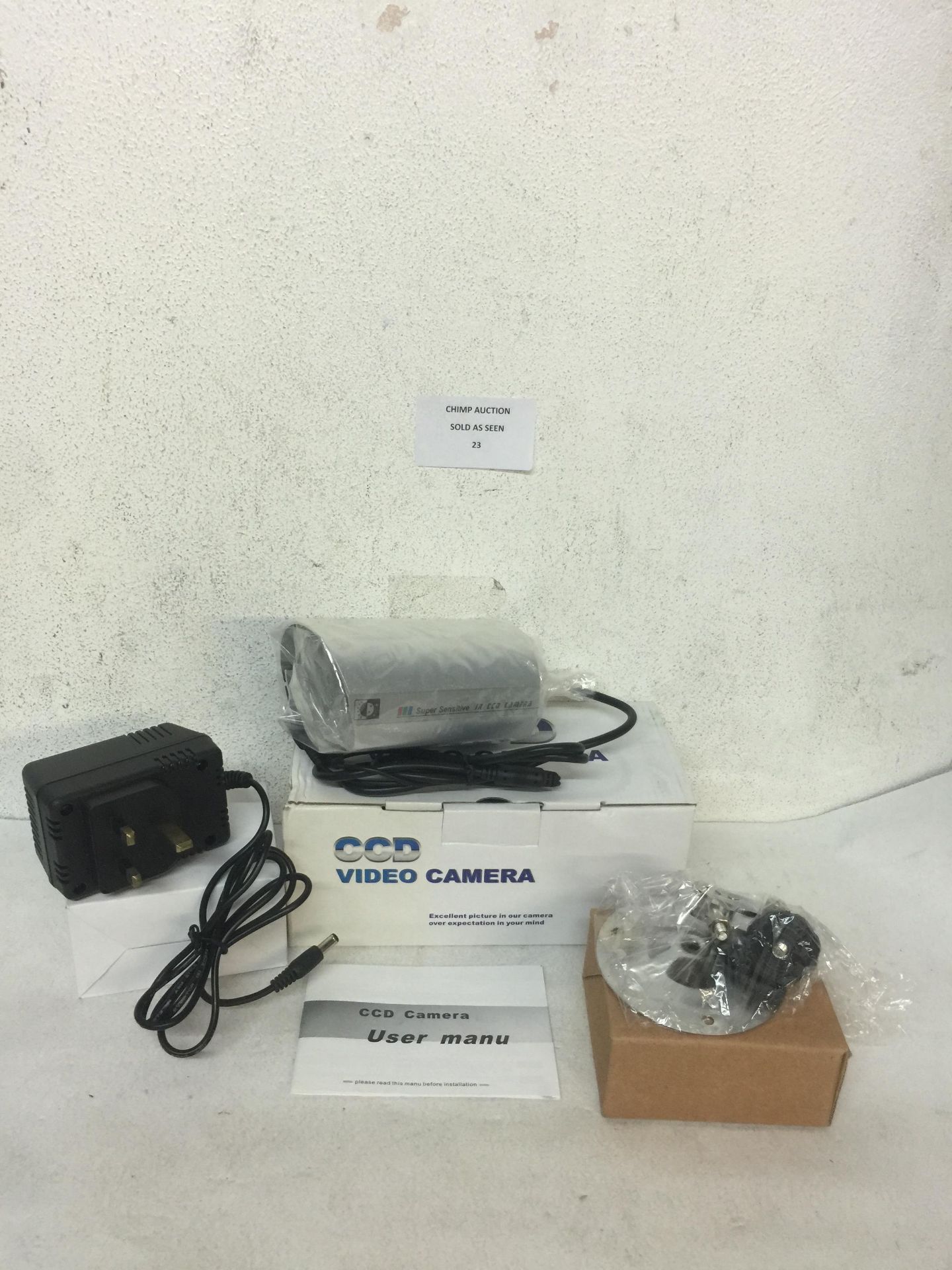 BRAND NEW IR COLOR CCTV SECURITY CCD CAMERA & ADAPTER RRP £79.99.