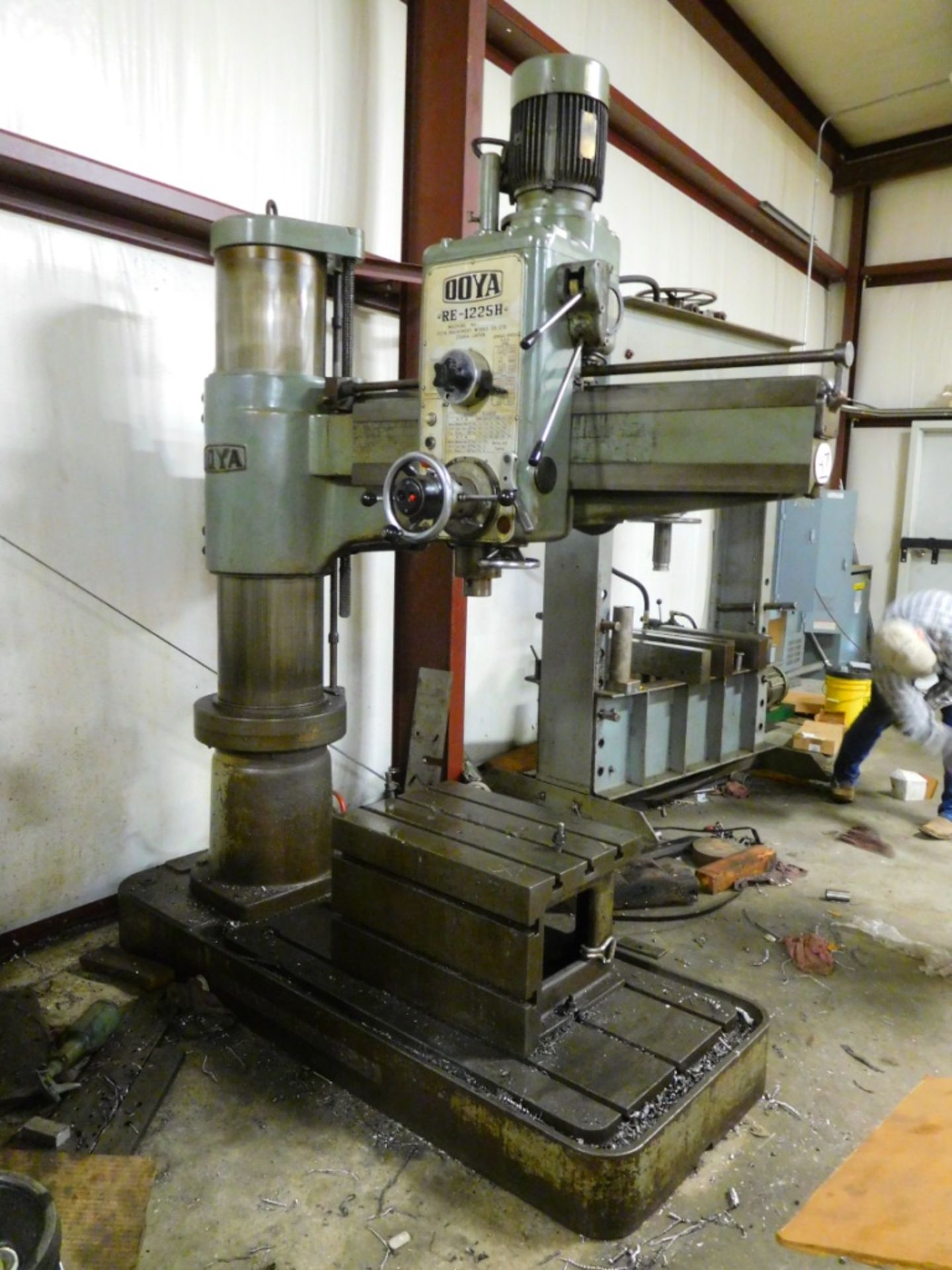 OOYA Radial Arm Drill Model RE-1225H