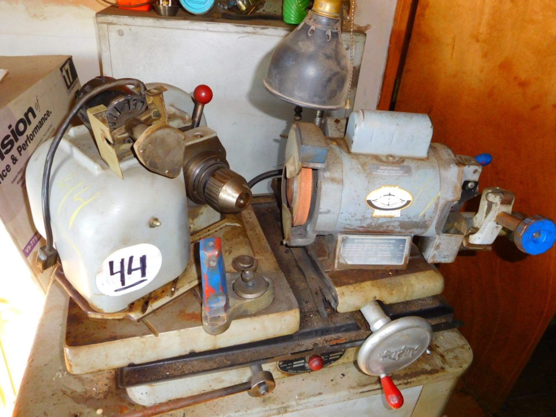 Sioux Valve Grinding Machine Model 680 - Image 2 of 2