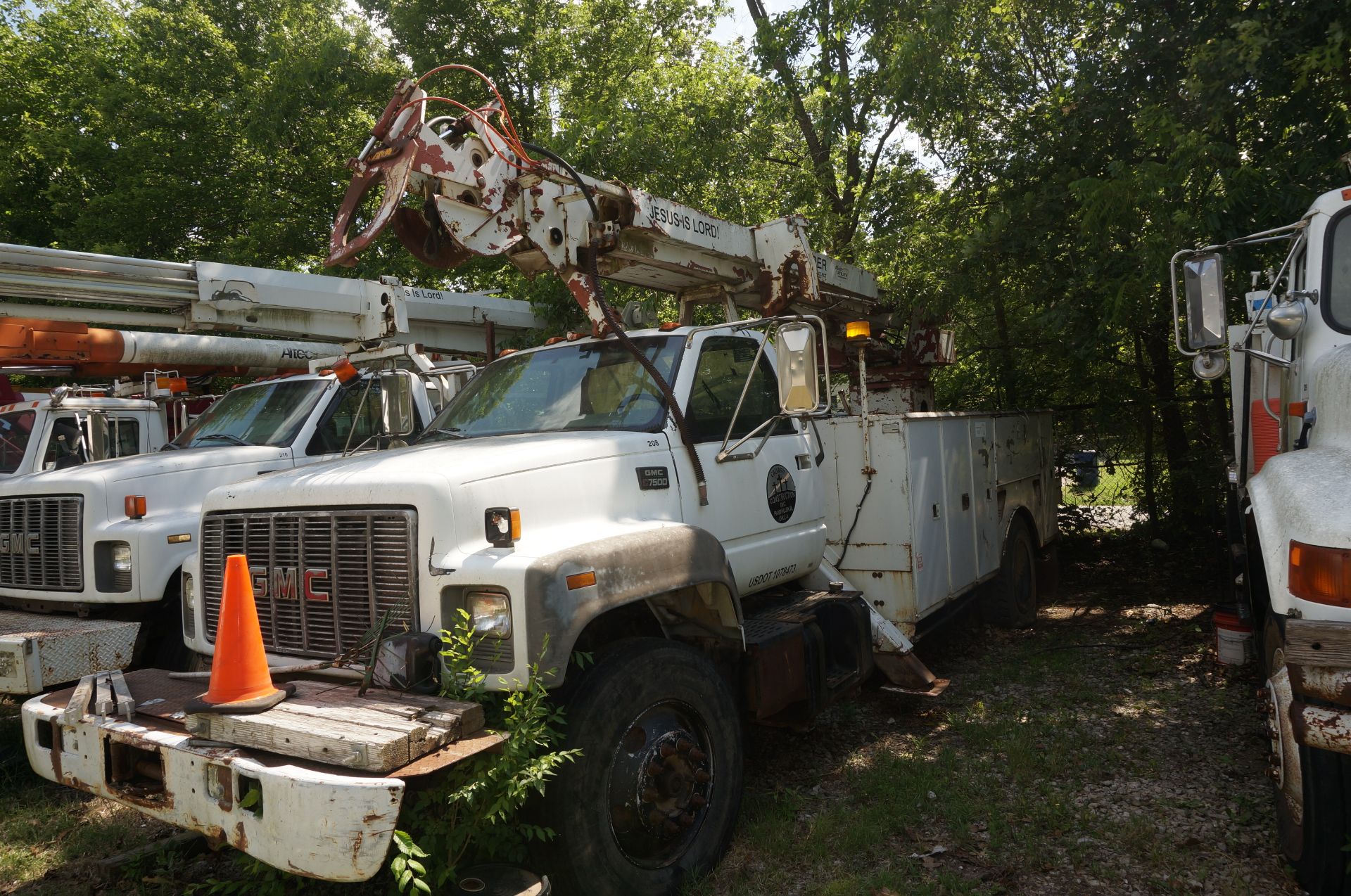 # 208 1998 GMC C7500 3126 Diesel Truck, Automatic, 4 WD, Service Bed, 45’ Telelect Commander 4045