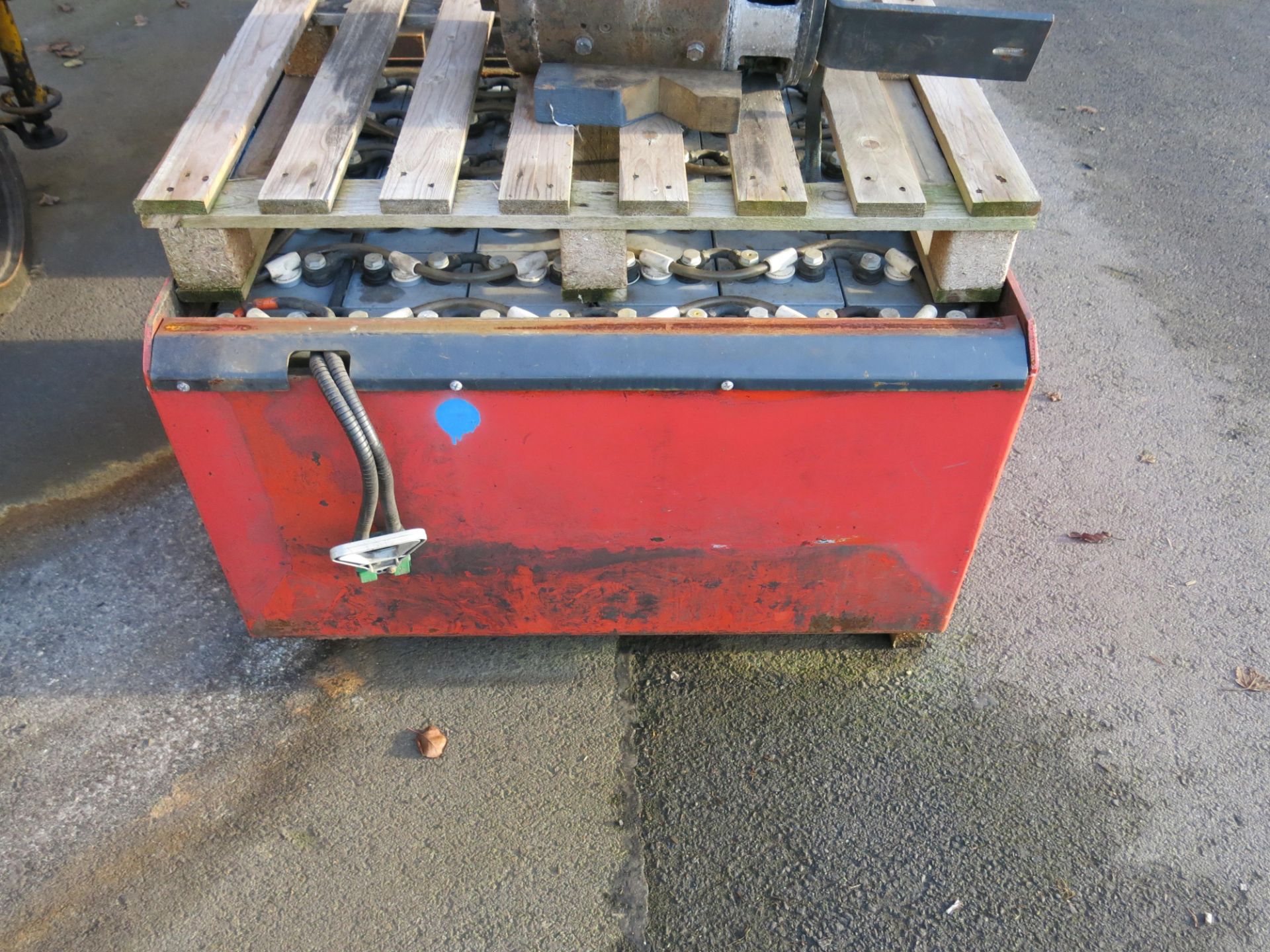 * A Lansing model FOER15120 PFL battery forklift, YOM 1980 - spares or repair. Please note there - Image 7 of 7