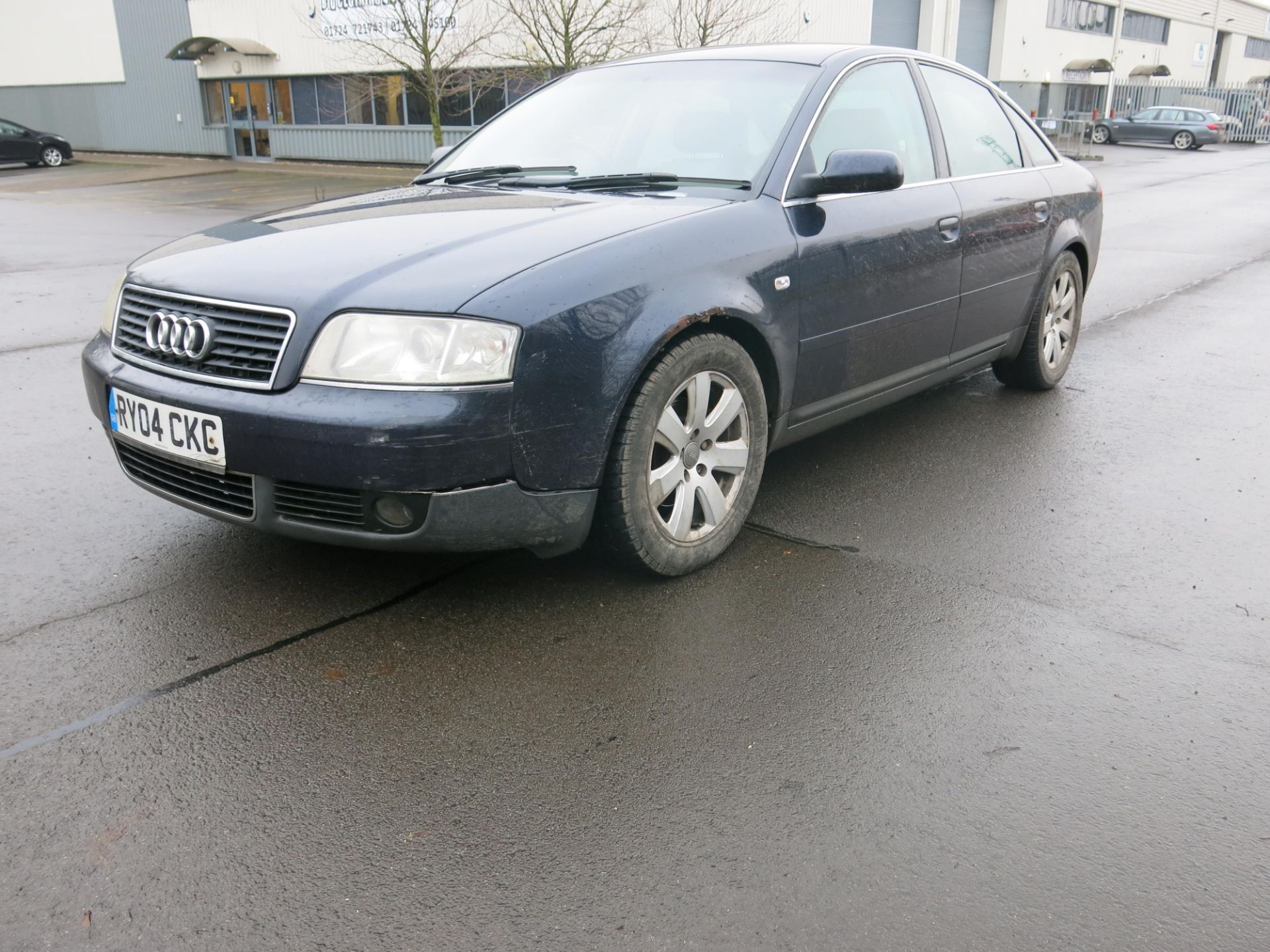 Audi A6 1.9 TDI SE. Date of first registration 03/06/2004. Number of former keepers 7. Full log book - Image 3 of 20