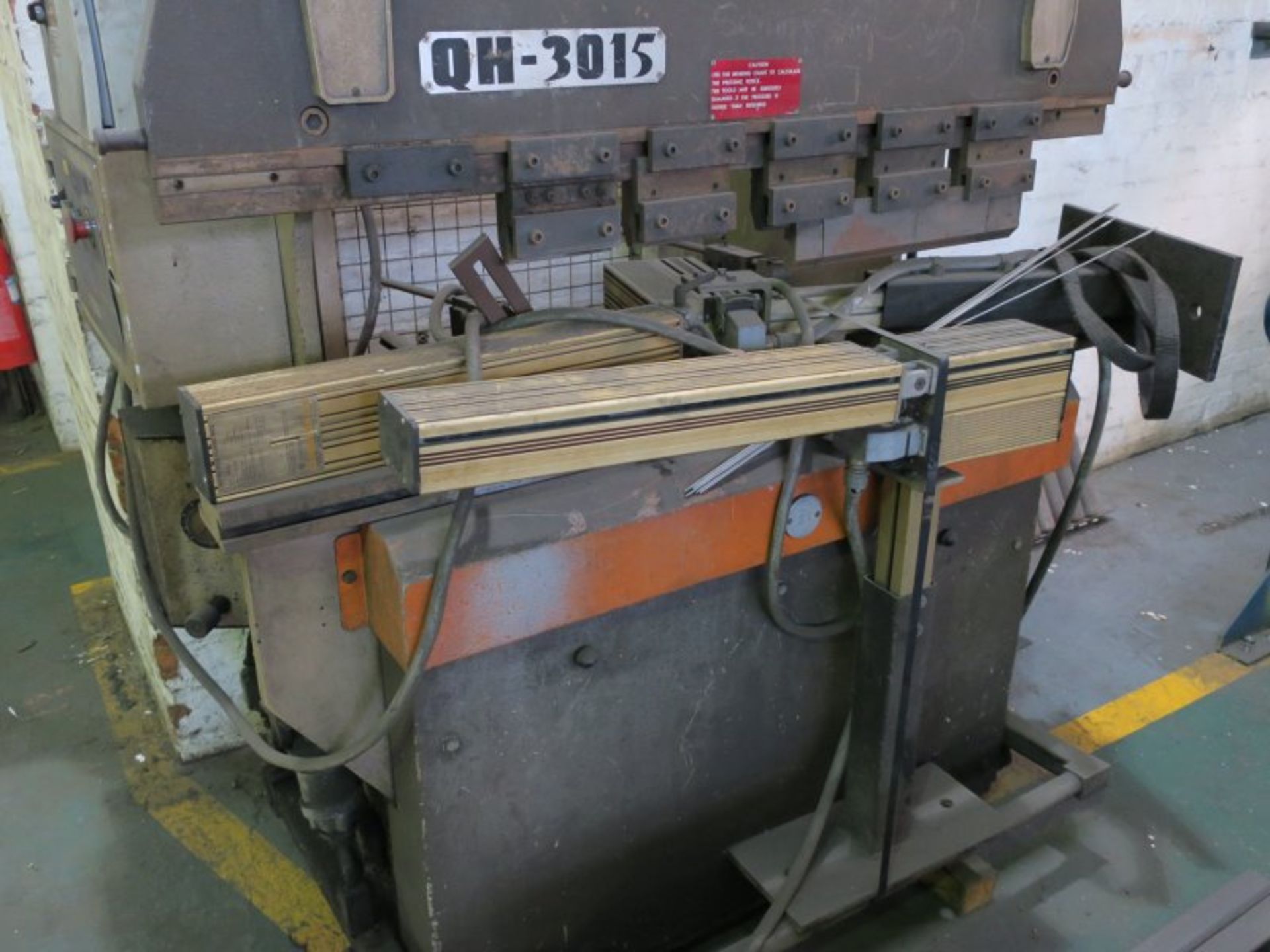 * Adira QH-3015 Press Brake with Safety Beams, YOM 1985, number 1755/3725, bending length 1500mm, 30 - Bild 2 aus 7