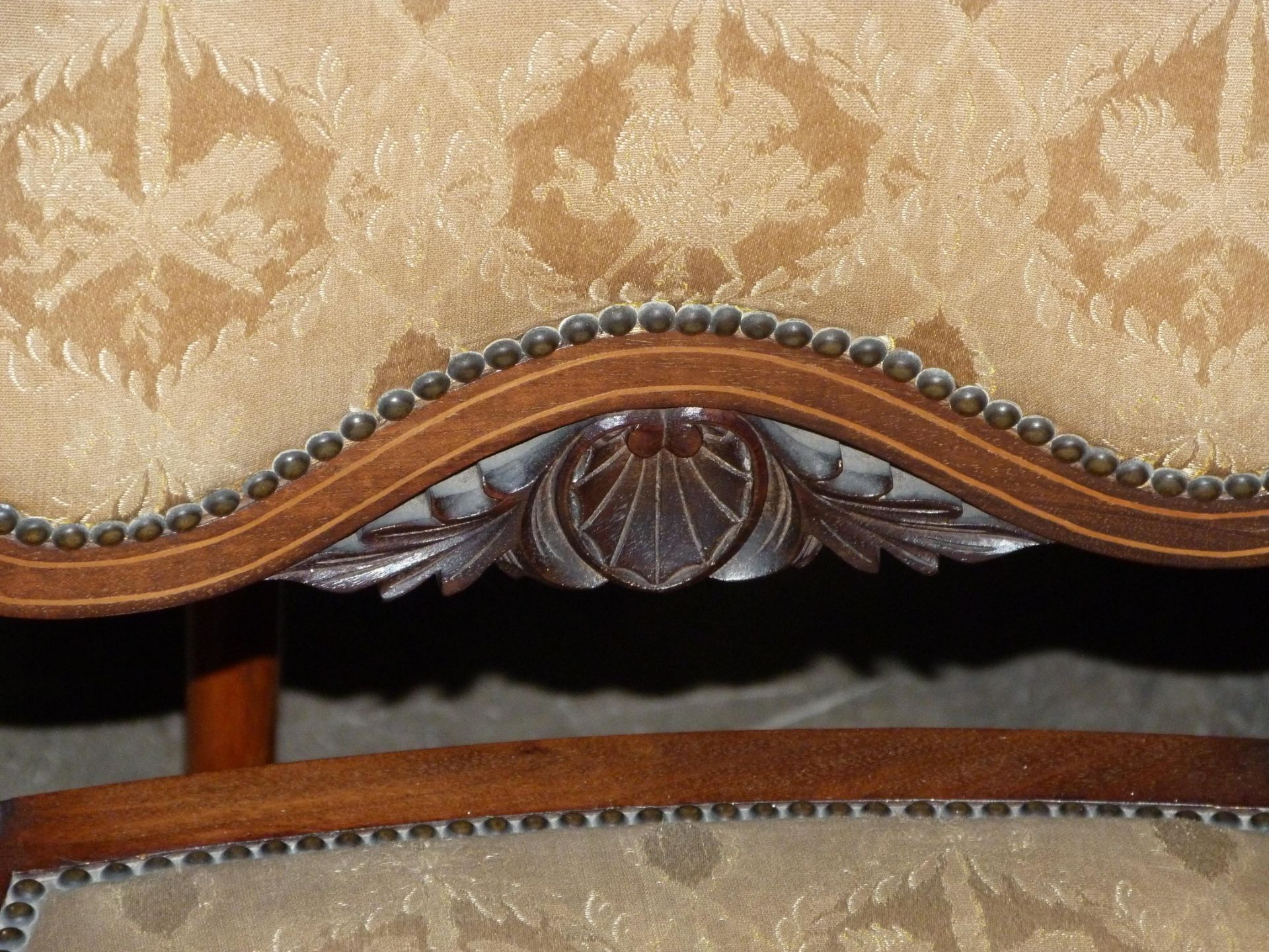 Two upholstered carved chairs together with a carved coffee table (H47cm, L67cm, W48cm) (3) (est £ - Bild 2 aus 3