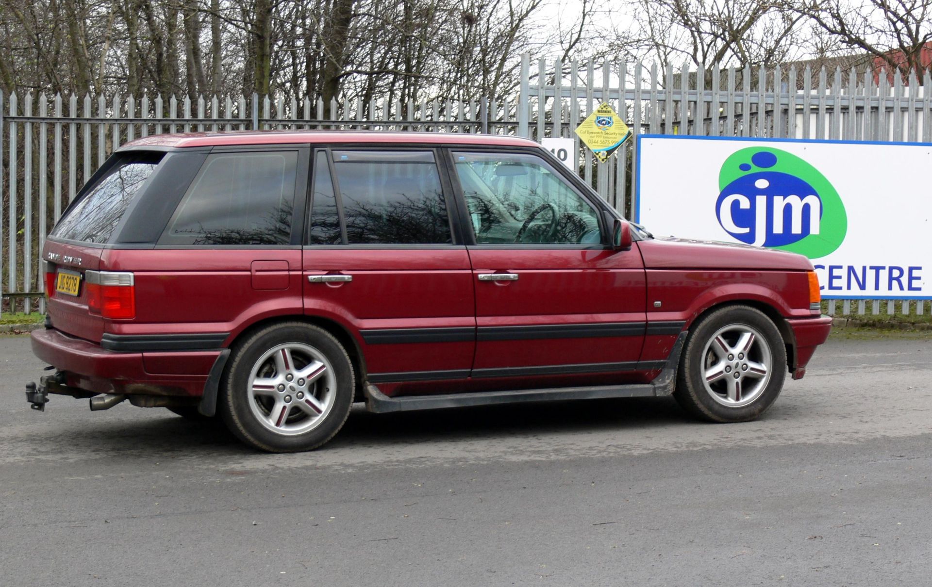 Land Rover Range Rover P38 automatic. Date of first registration 29/06/2001. Bordeaux limited - Image 3 of 11