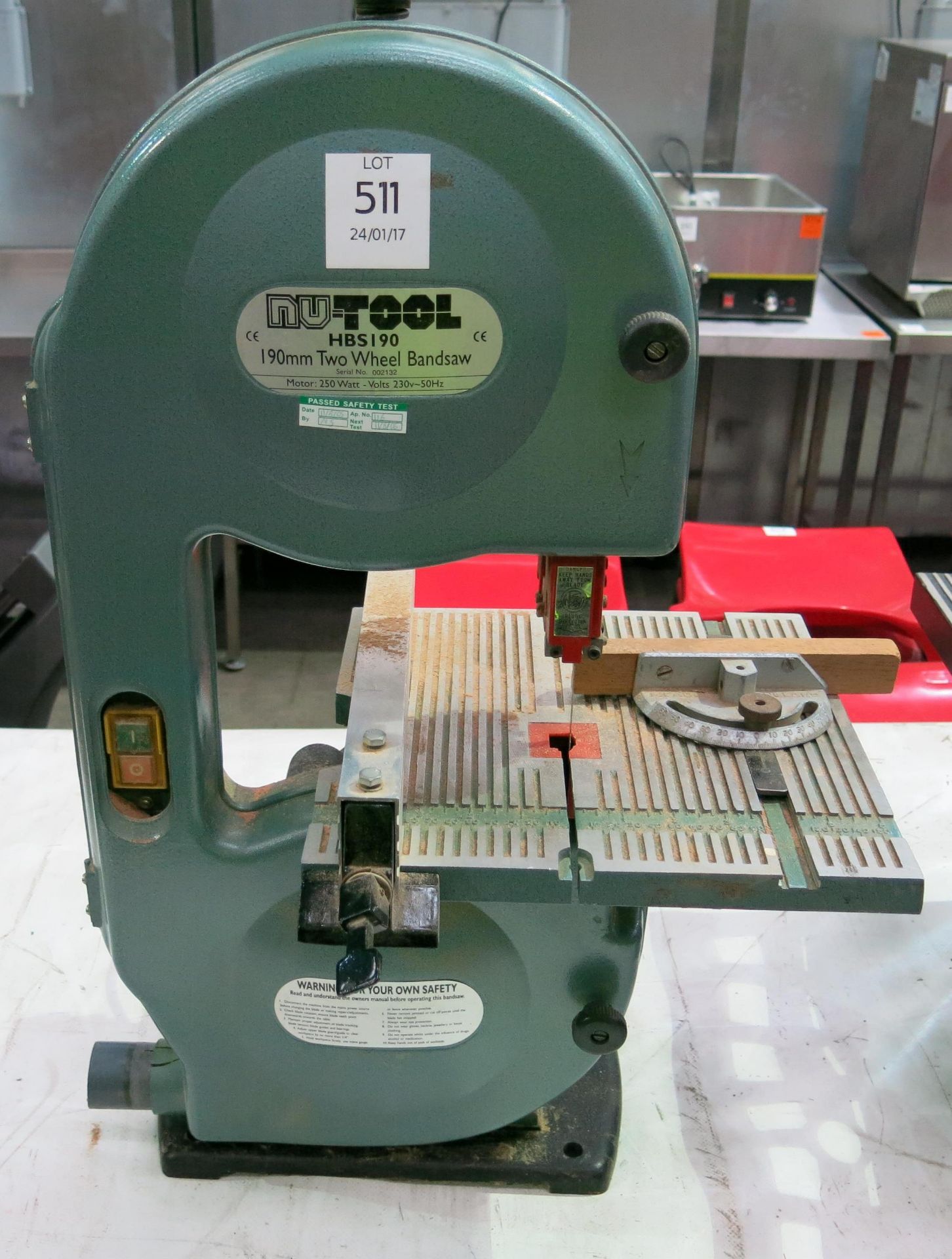 A Nutool HBS 190 190mm two wheel band saw