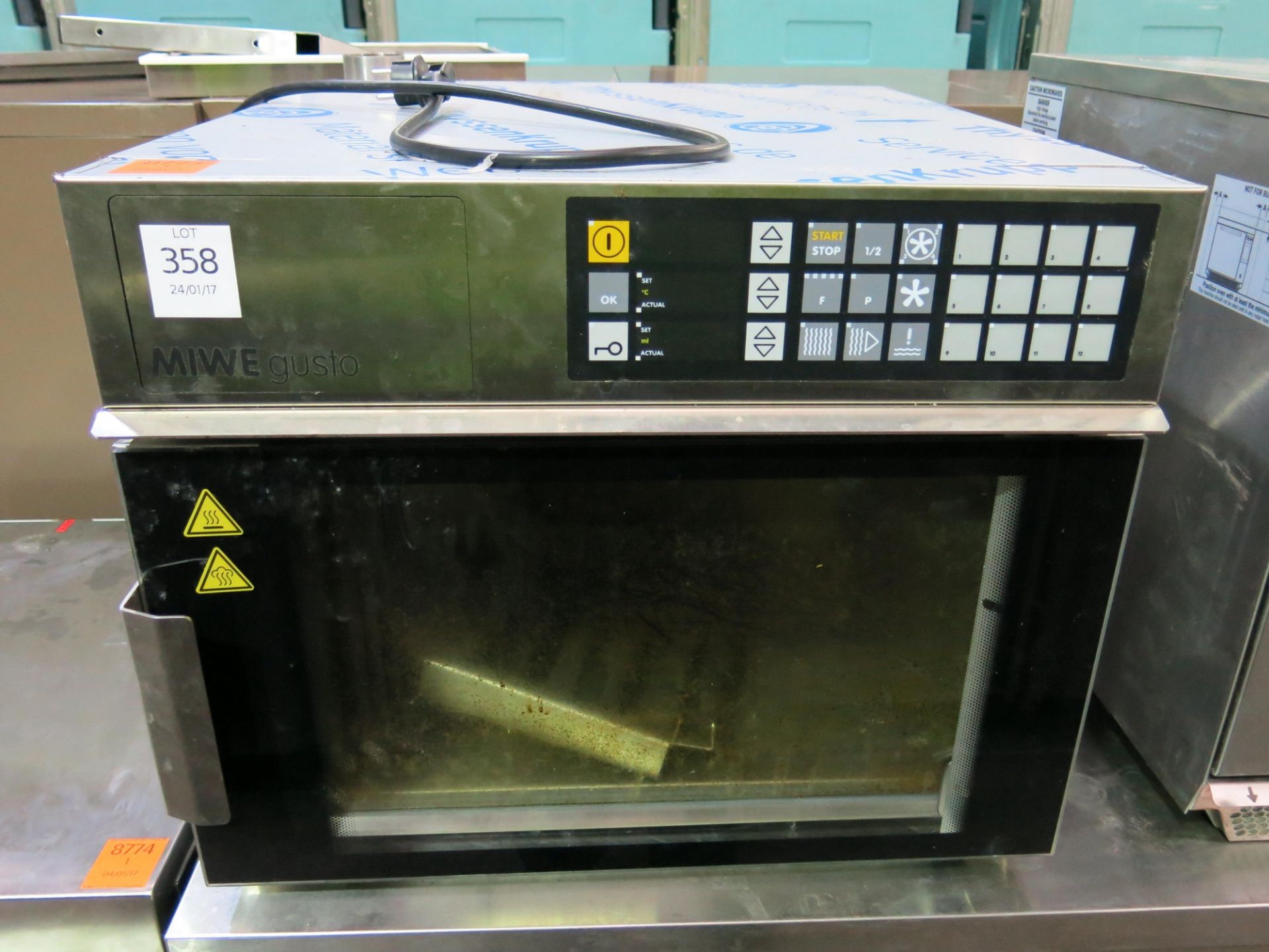 * A Miwi Gusto stainless steel counter top oven. Please note there is a £5 + VAT Lift Out Fee on