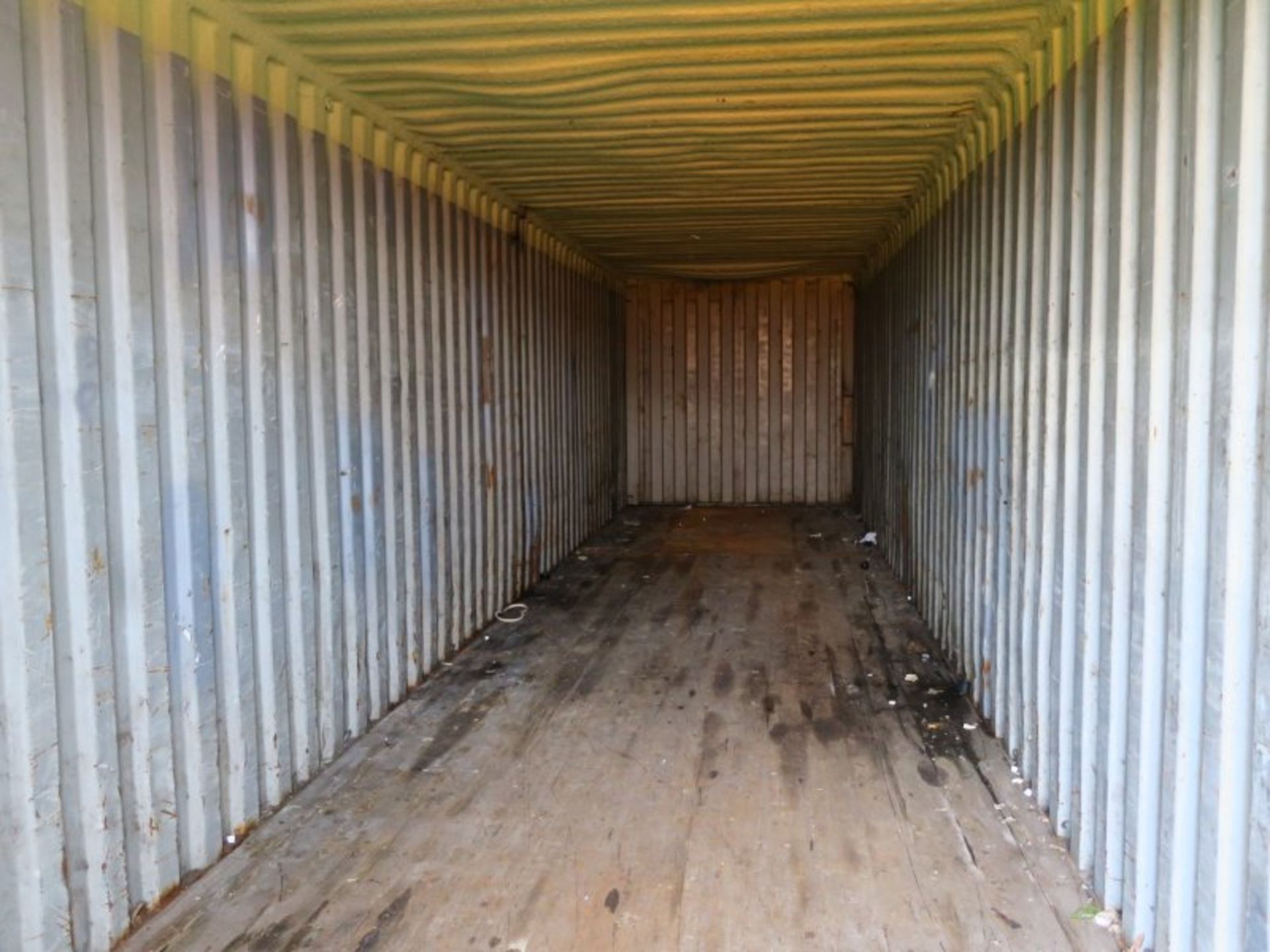 * 40' Shipping container with insulated roof (container ID 31). Sold loaded onto buyers transport. - Image 3 of 4