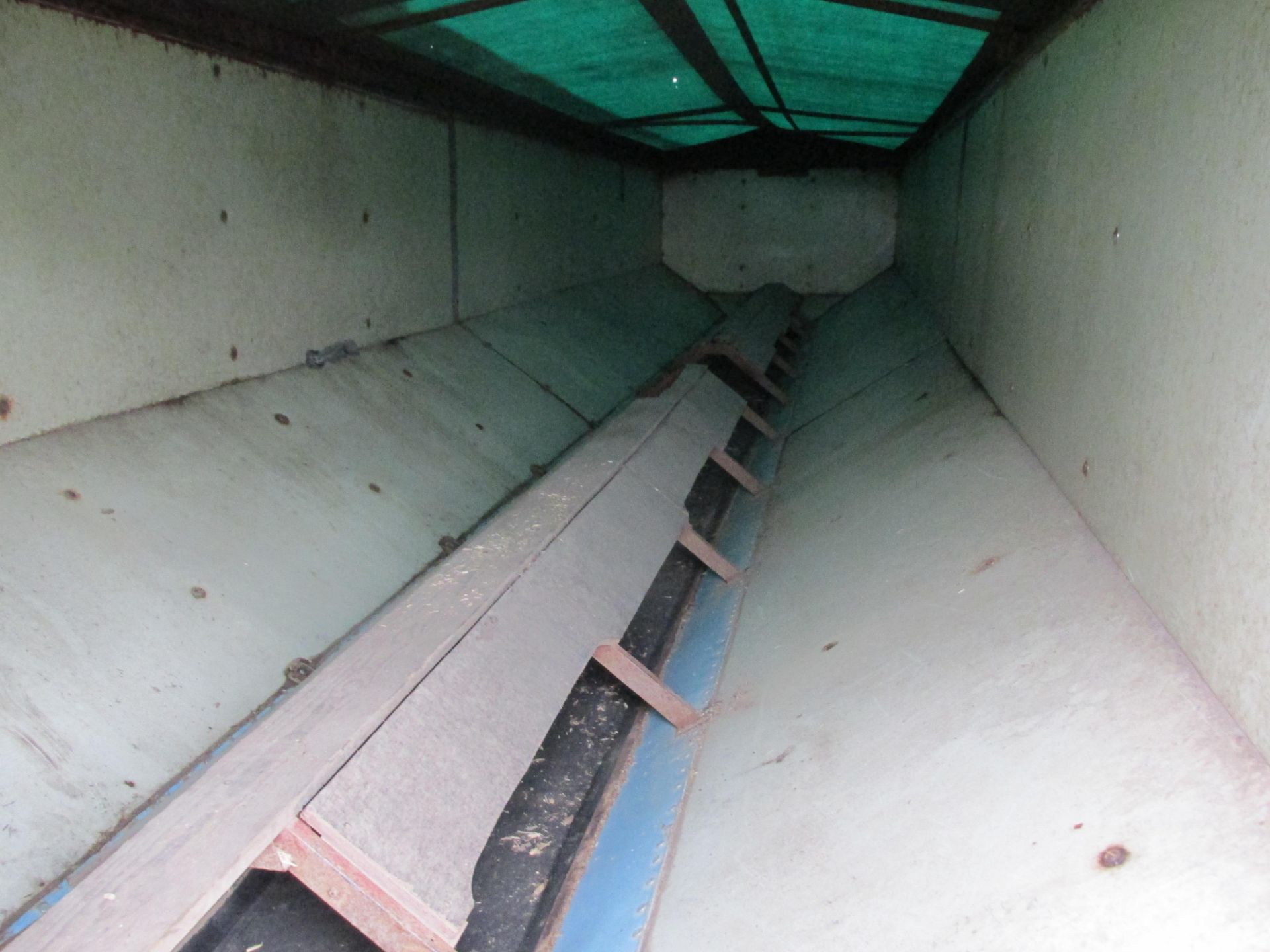 * Potato Belt Bulker Body, 35' Long, Good Top Sheet, Electric Drive, with Twist Locks. Please note - Image 4 of 5