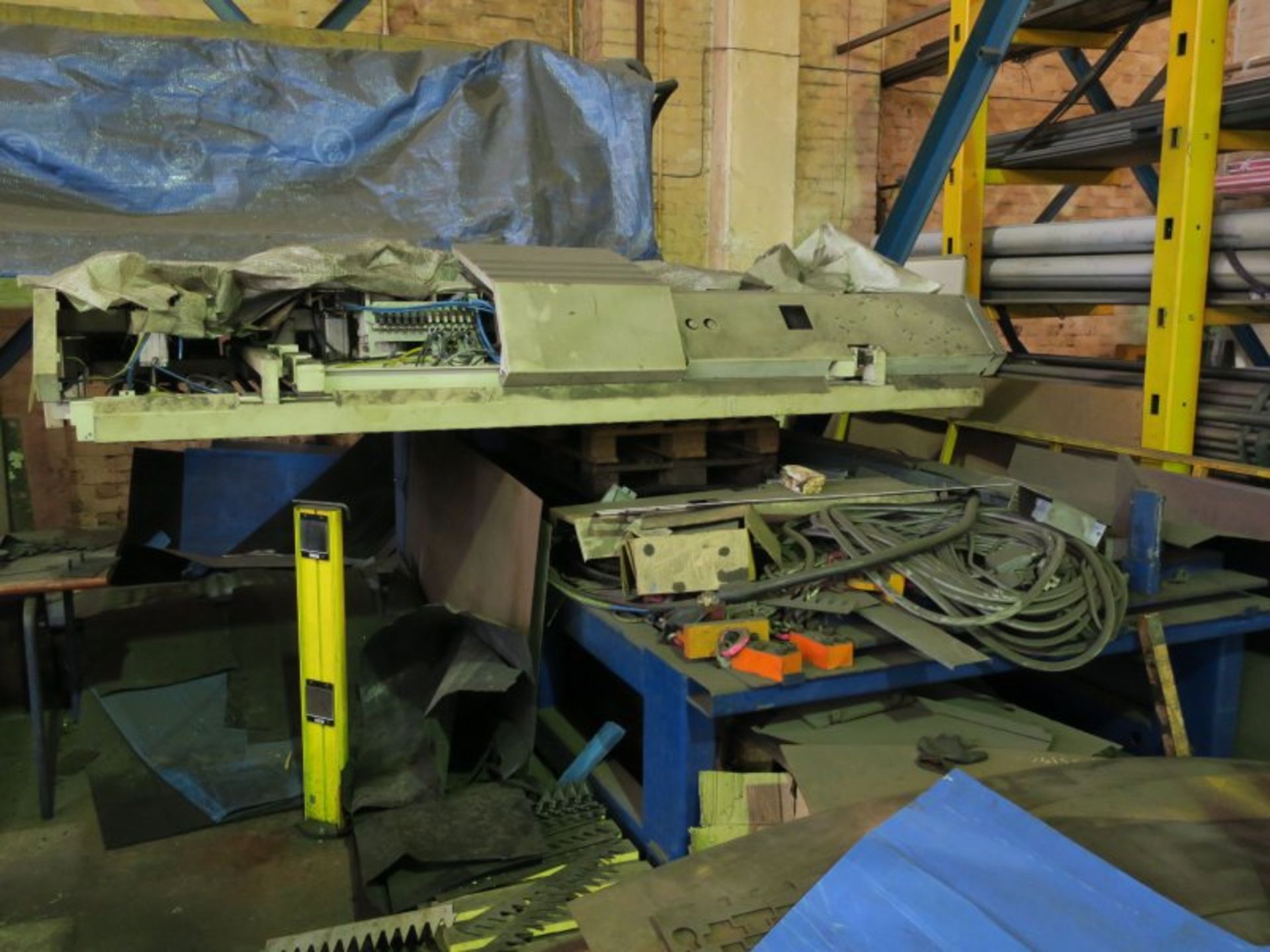 * Trumpf Loadmaster Loading Arm & Table, YOM 2004, Type LNZ3050 0556818. Please note this lot is - Bild 2 aus 5