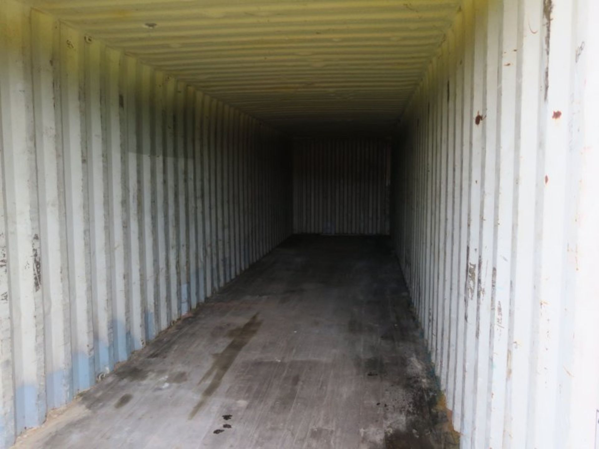 * 40' Shipping container with insulated roof (container ID 134). Sold loaded onto buyers - Bild 2 aus 4