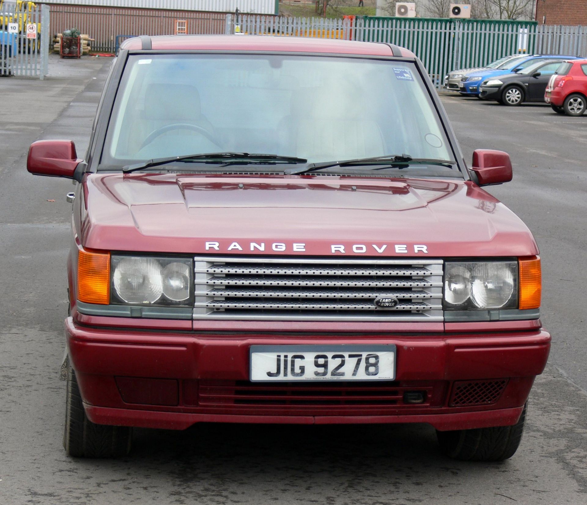 Land Rover Range Rover P38 automatic. Date of first registration 29/06/2001. Bordeaux limited - Image 2 of 11