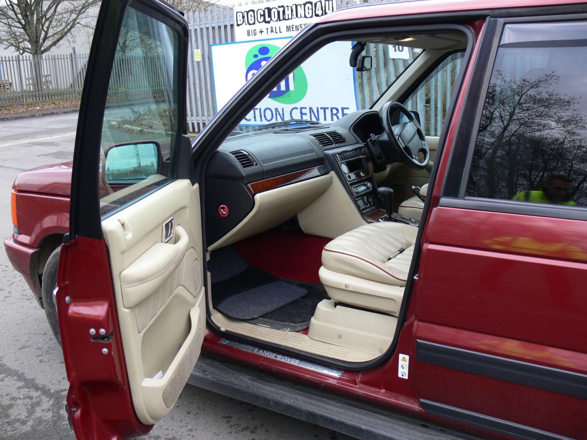 Land Rover Range Rover P38 automatic. Date of first registration 29/06/2001. Bordeaux limited - Image 7 of 11