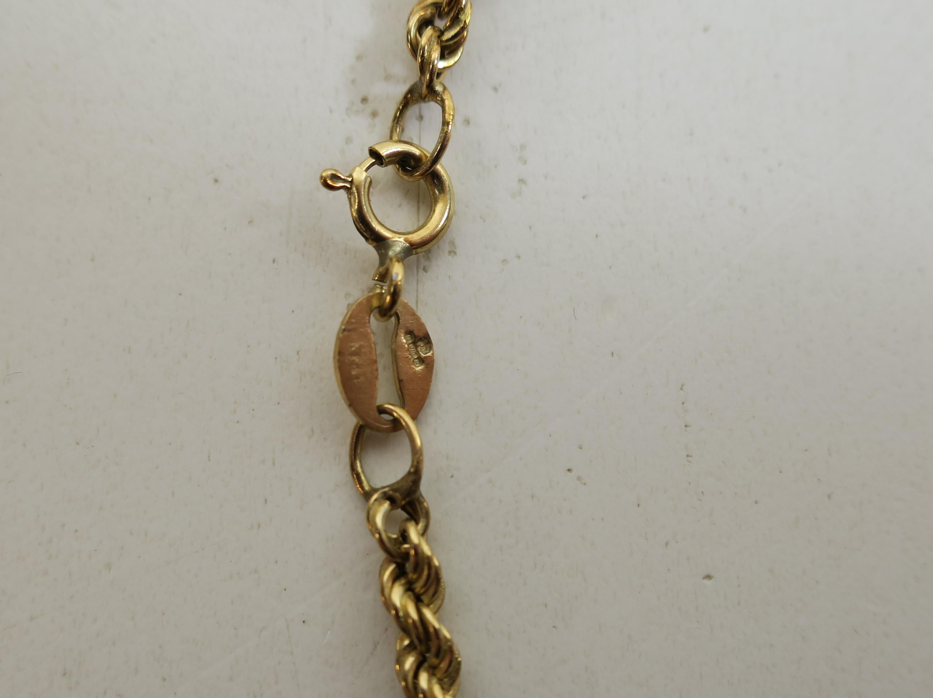 This is a Timed Online Auction on Bidspotter.co.uk, Click here to bid. A 9ct Gold Rope Twist - Bild 5 aus 5