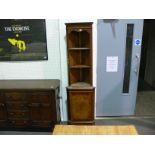This is a Timed Online Auction on Bidspotter.co.uk, Click here to bid. A tall three tier corner