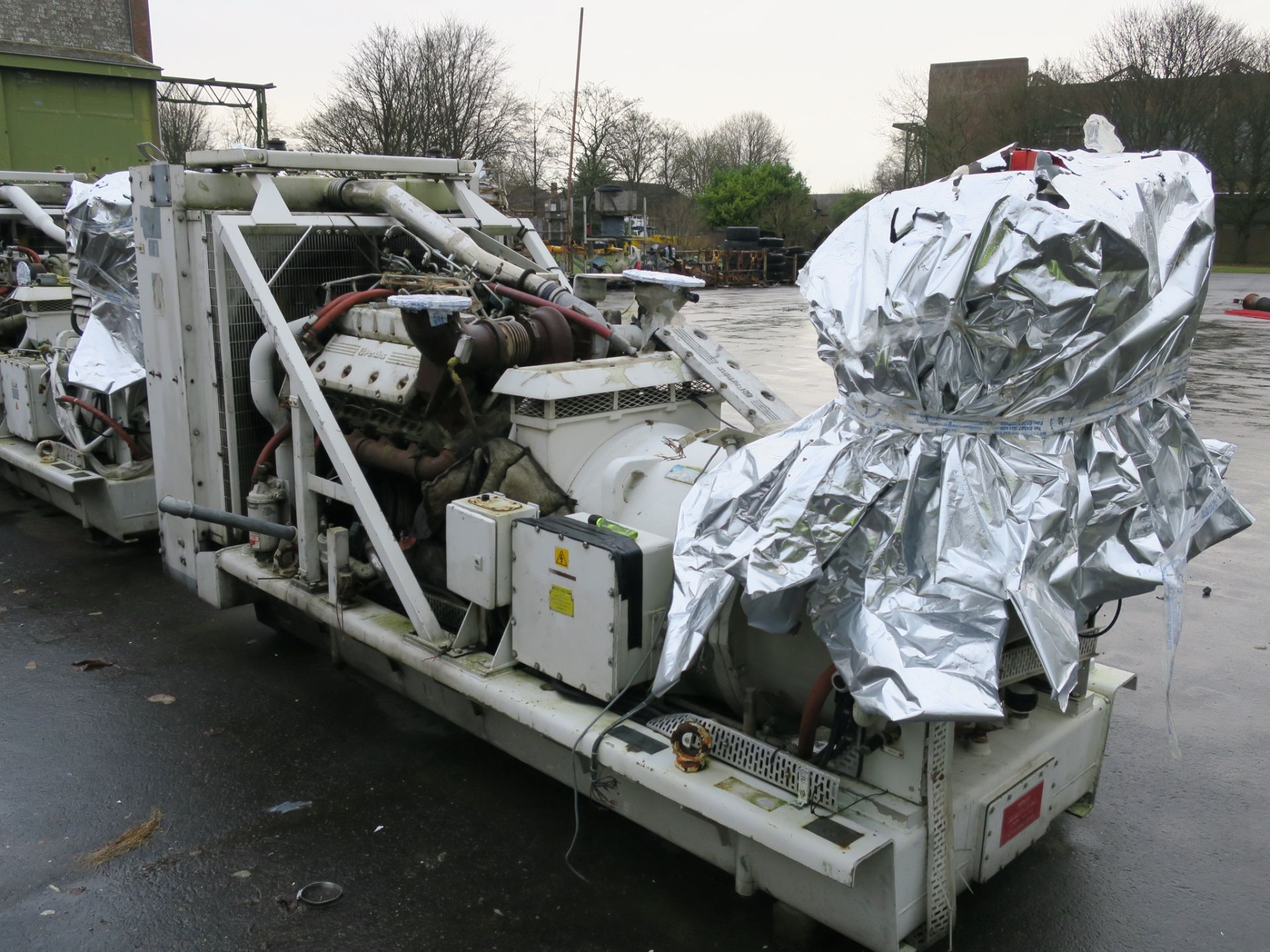 * A Perkins/Rolls Royce V8 Turbo, CV8, Alternator Make: Mawdsleys, 312KVA, 60Hz, 3PH, 1800RPM, - Image 3 of 5