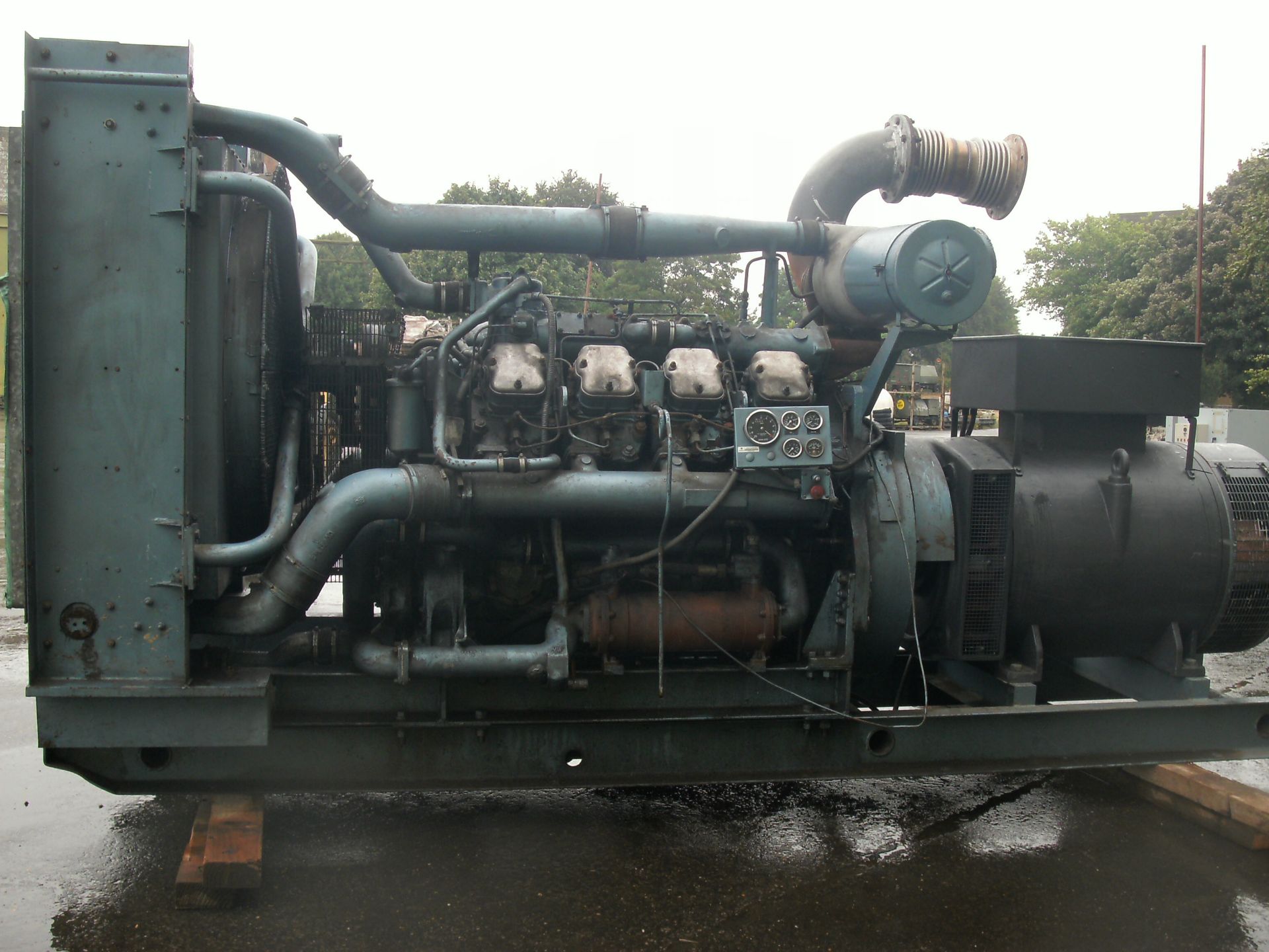 * A Dorman V8, 8 QTCA, Alternator Make: Morrison, 400KVA, 50Hz, 3PH, 1500RPM, 266hrs, Diesel - Image 2 of 3