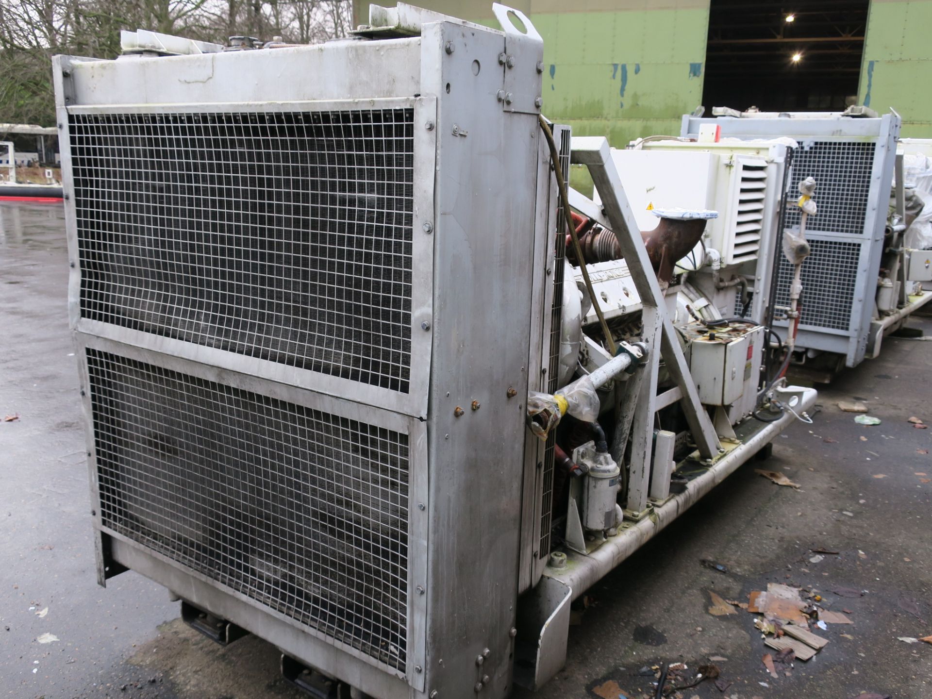 * A Perkins/Rolls Royce V8 Turbo, CV8, Alternator Make: Mawdsleys, 312KVA, 60Hz, 3PH, 1800RPM, - Image 2 of 5