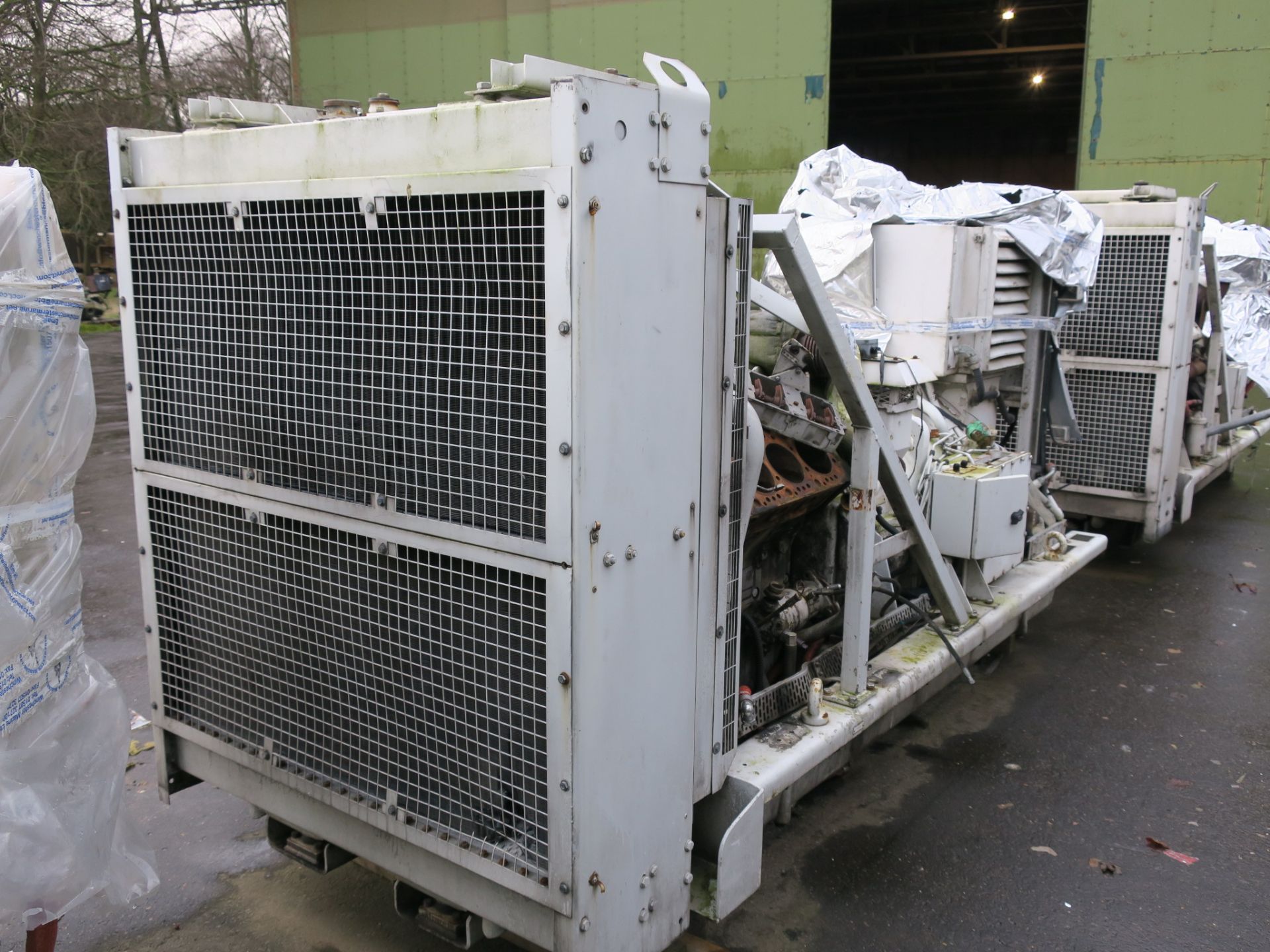 * A Perkins/Rolls Royce V8 Turbo, CV8, Alternator Make: Mawdsleys, 312KVA, 60Hz, 3PH, 1800RPM, - Image 2 of 5