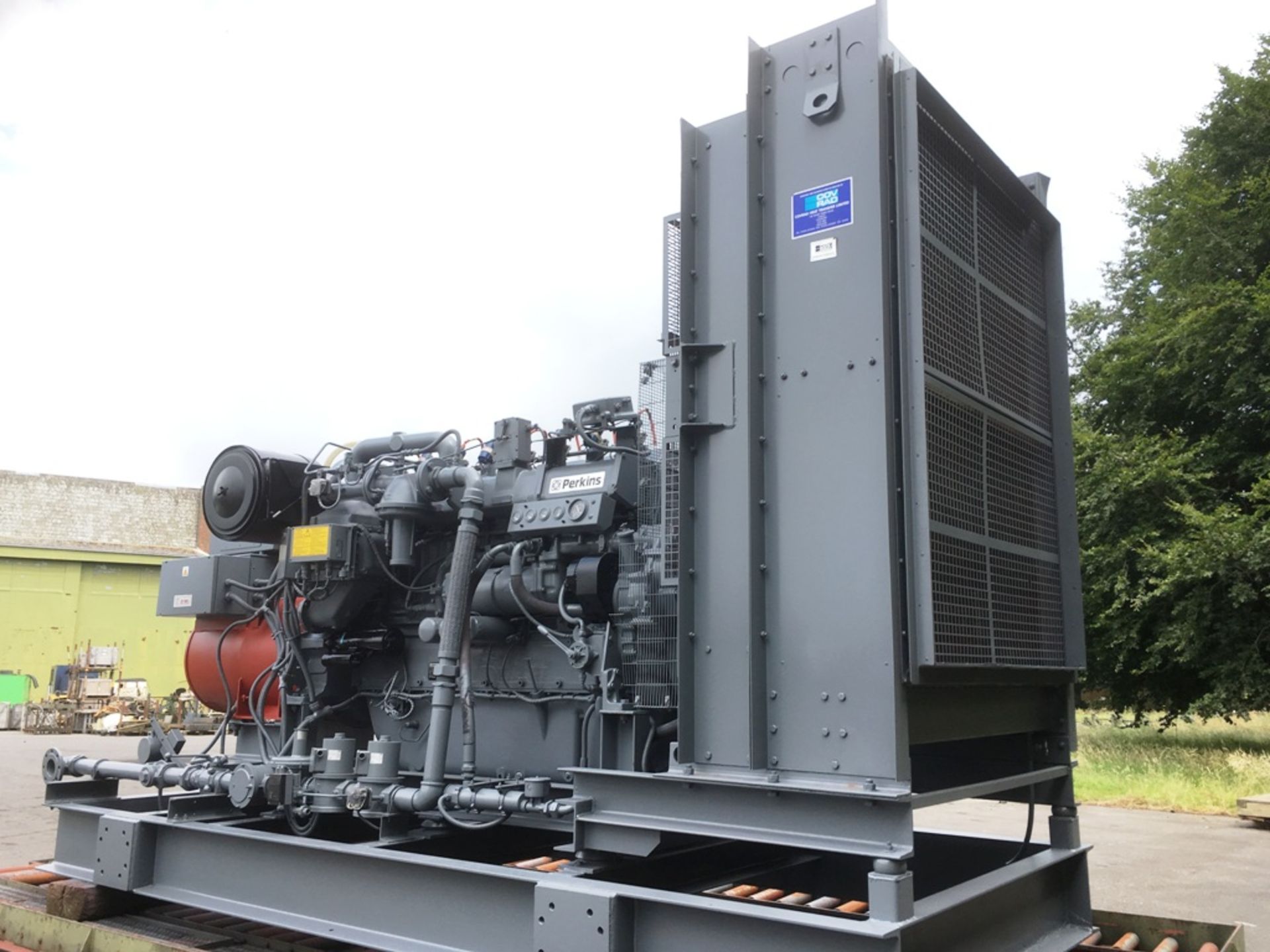 * A Perkins Straight 8 Turbo, 4008TESI, Alternator Make: Aries, 350KVA, 50Hz, 3PH, 1500RPM, - Image 2 of 6