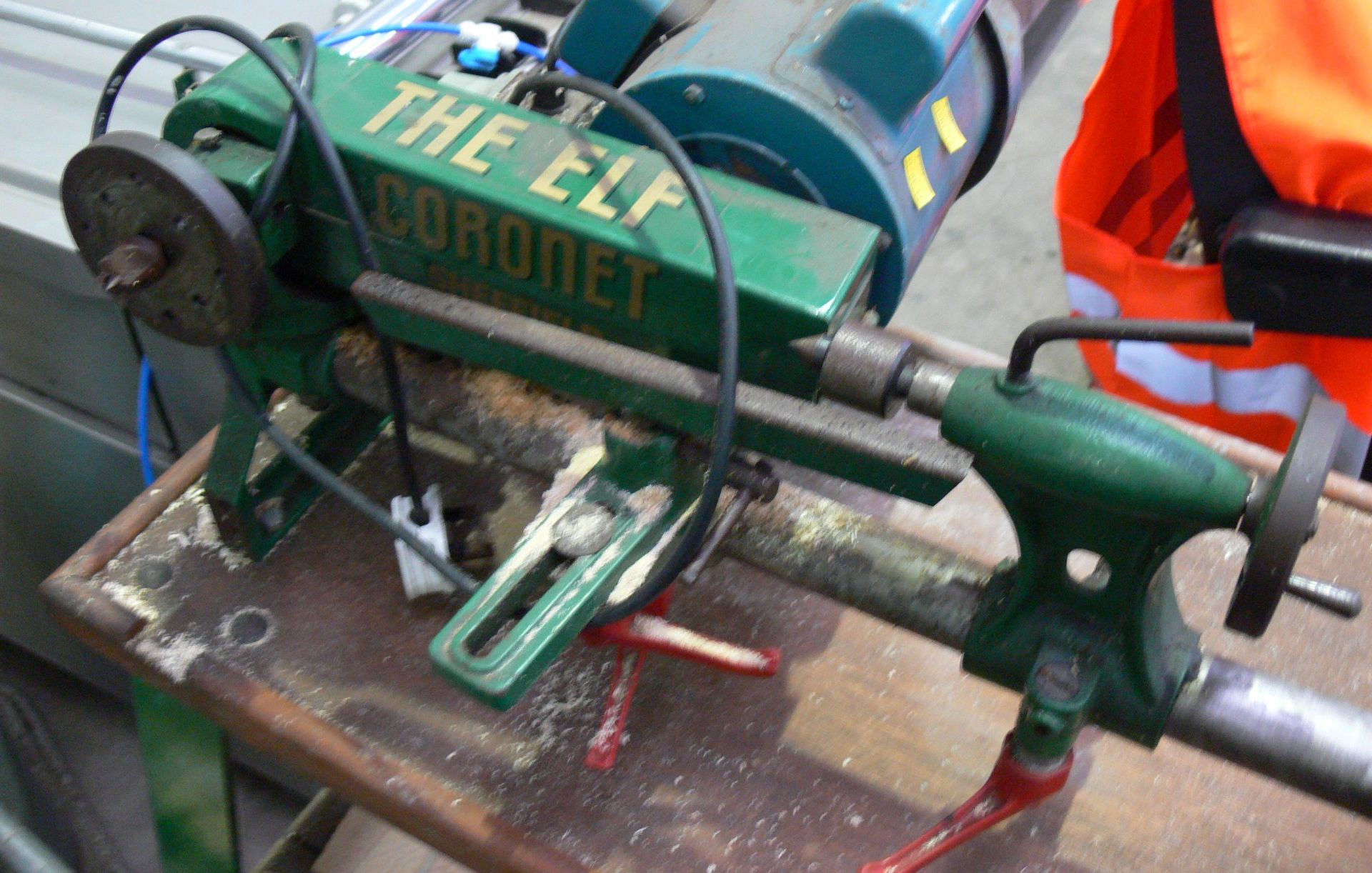 The Elf Coronet bench mounted wood lathe. Please note there is a £5 + VAT Lift Out Fee on this lot