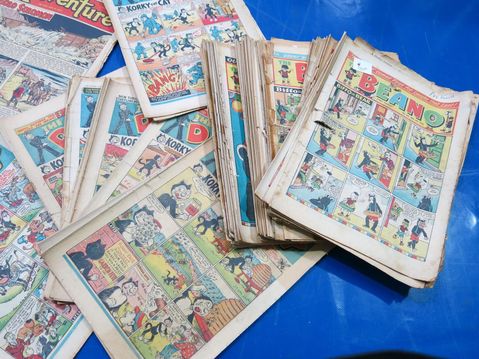 A selection of Beano and Dandy comics from the 1950s (Beano issues from between 640-925, Dandy 663- - Image 2 of 3