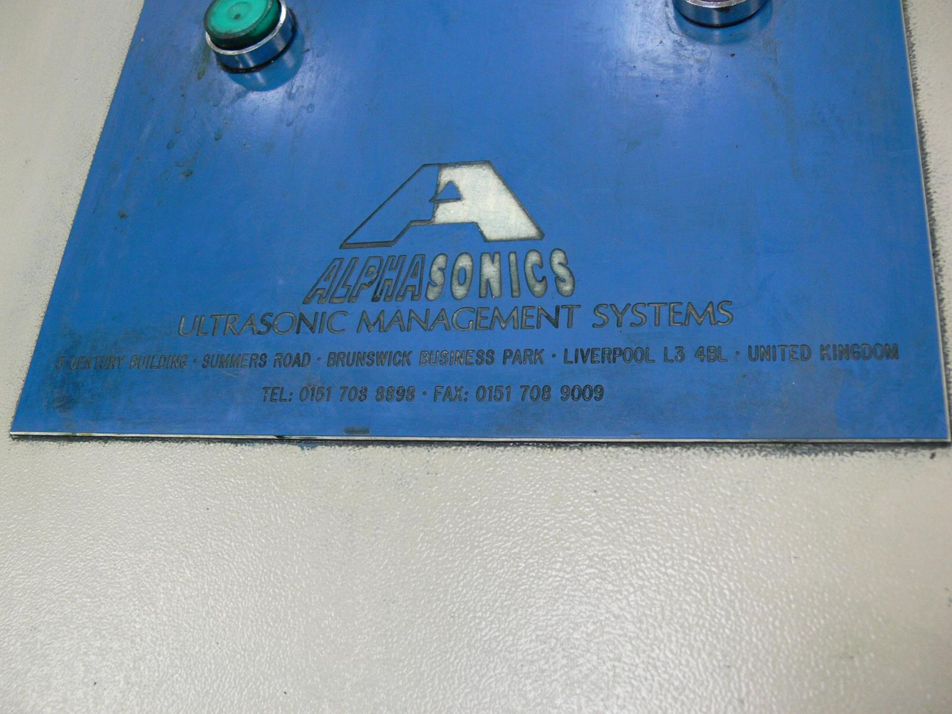 *An Alphasonics Ultrasonic Cleaner, unknown model complete with pump and control panel, 3 phase. - Image 5 of 7