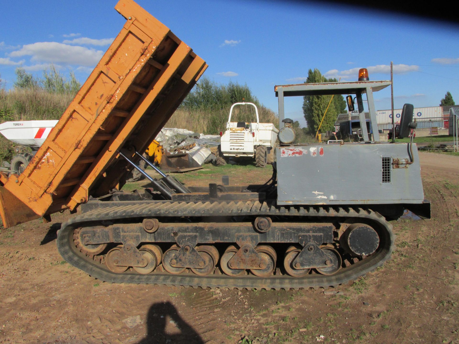 * Marooka CG45-C 4.5 Tonne Tracked Dumper, Runner. Please note this lot is located at The Old - Image 4 of 5