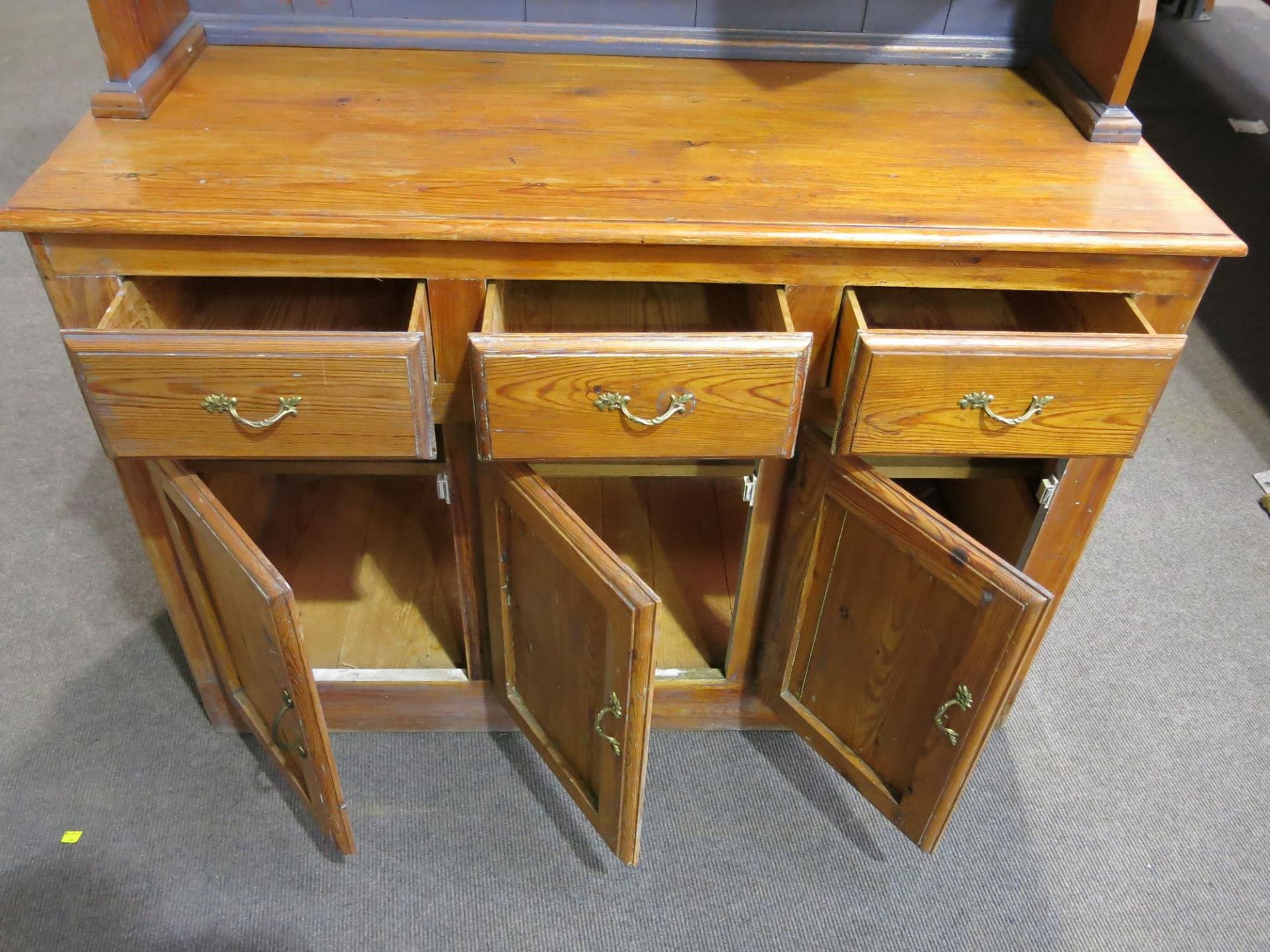 A large pine partially painted dresser (H194cm W121cm D48cm) (est £30-£50) - Image 3 of 3