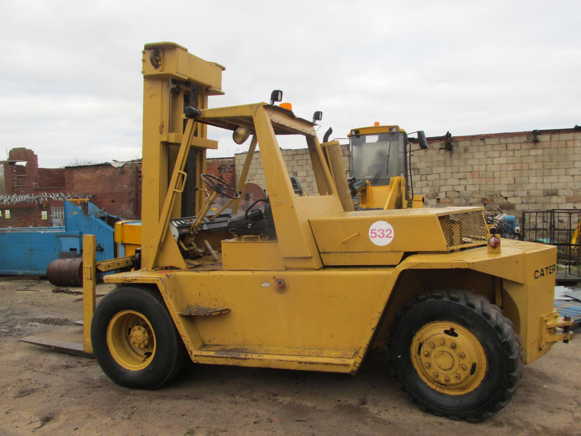 * Caterpillar 15 ton Diesel Forklift, Perkins engine, runner