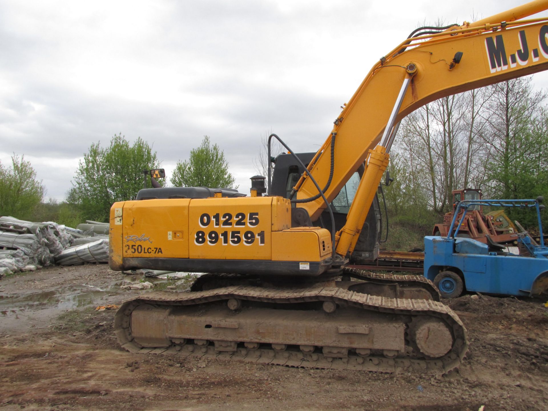 * Hyundai 250LC-7A, Excavator, 2008, 2 Buckets, Good Working Engine. Please note this lot is located - Image 3 of 5