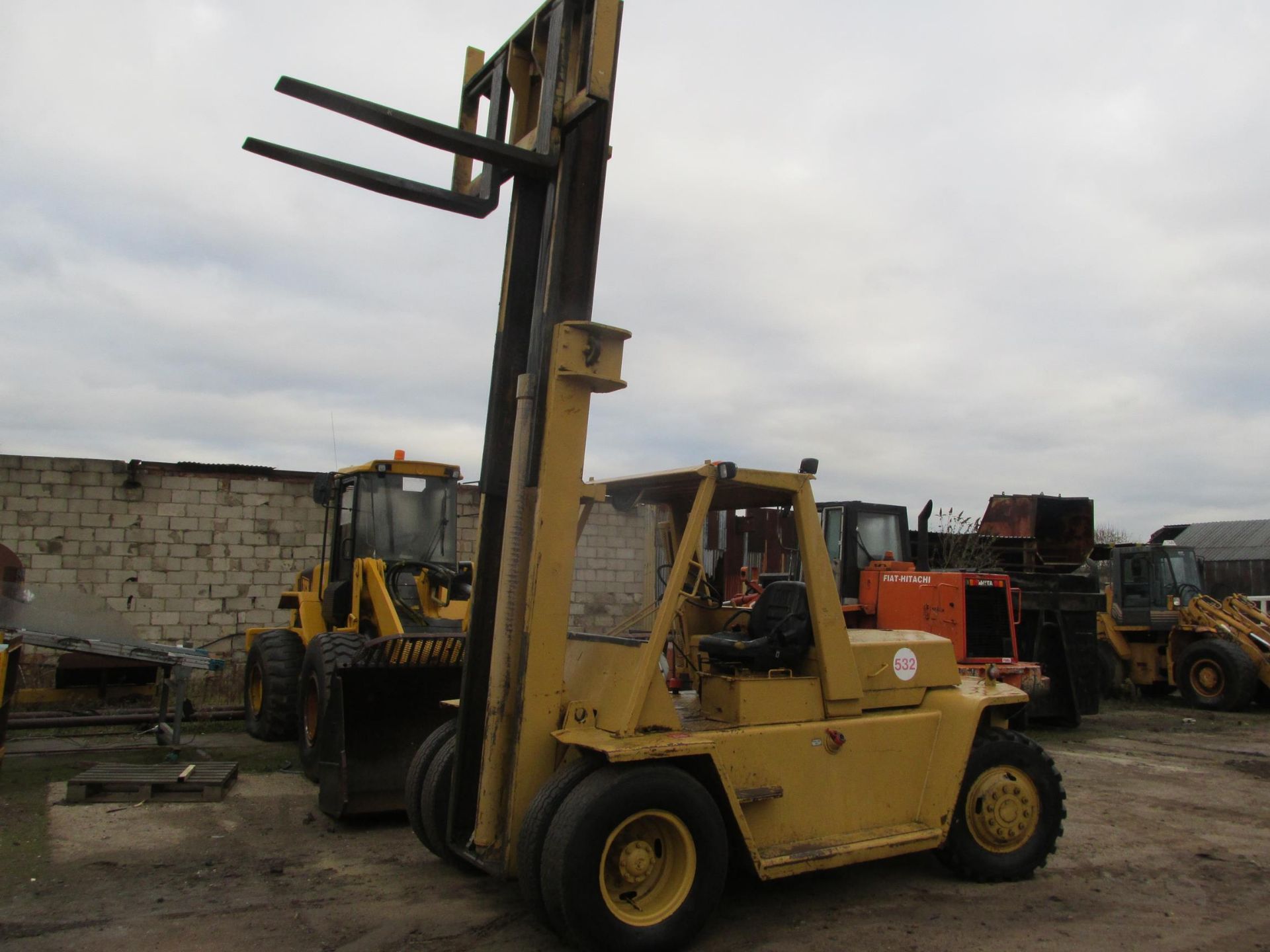 * Caterpillar 15 ton Diesel Forklift, Perkins engine, runner - Image 4 of 4