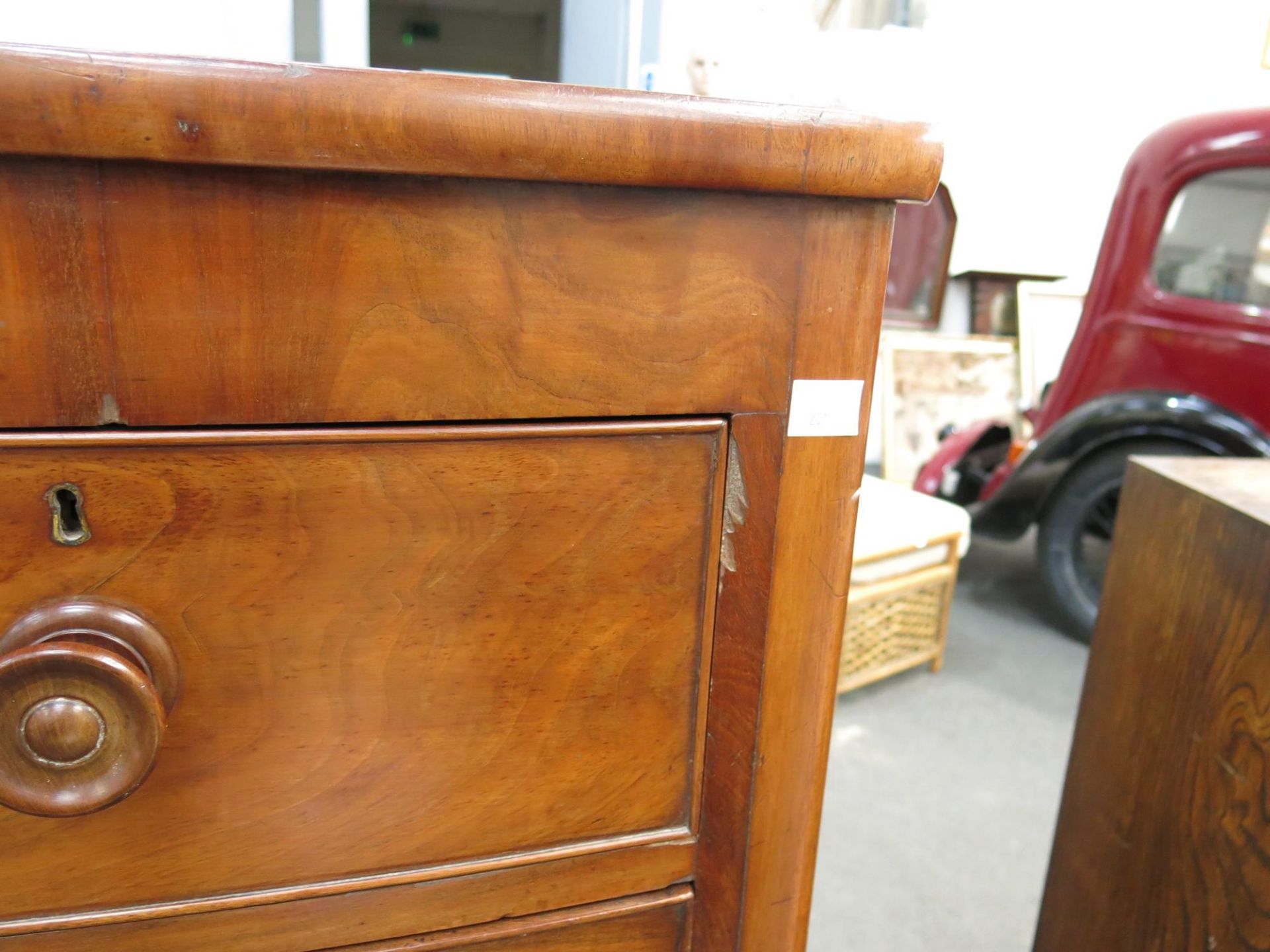 A Victorian Mahogany five drawer chest (H 125cm, W 104cm, D 56cm) (est £100 - £120) - Image 3 of 3