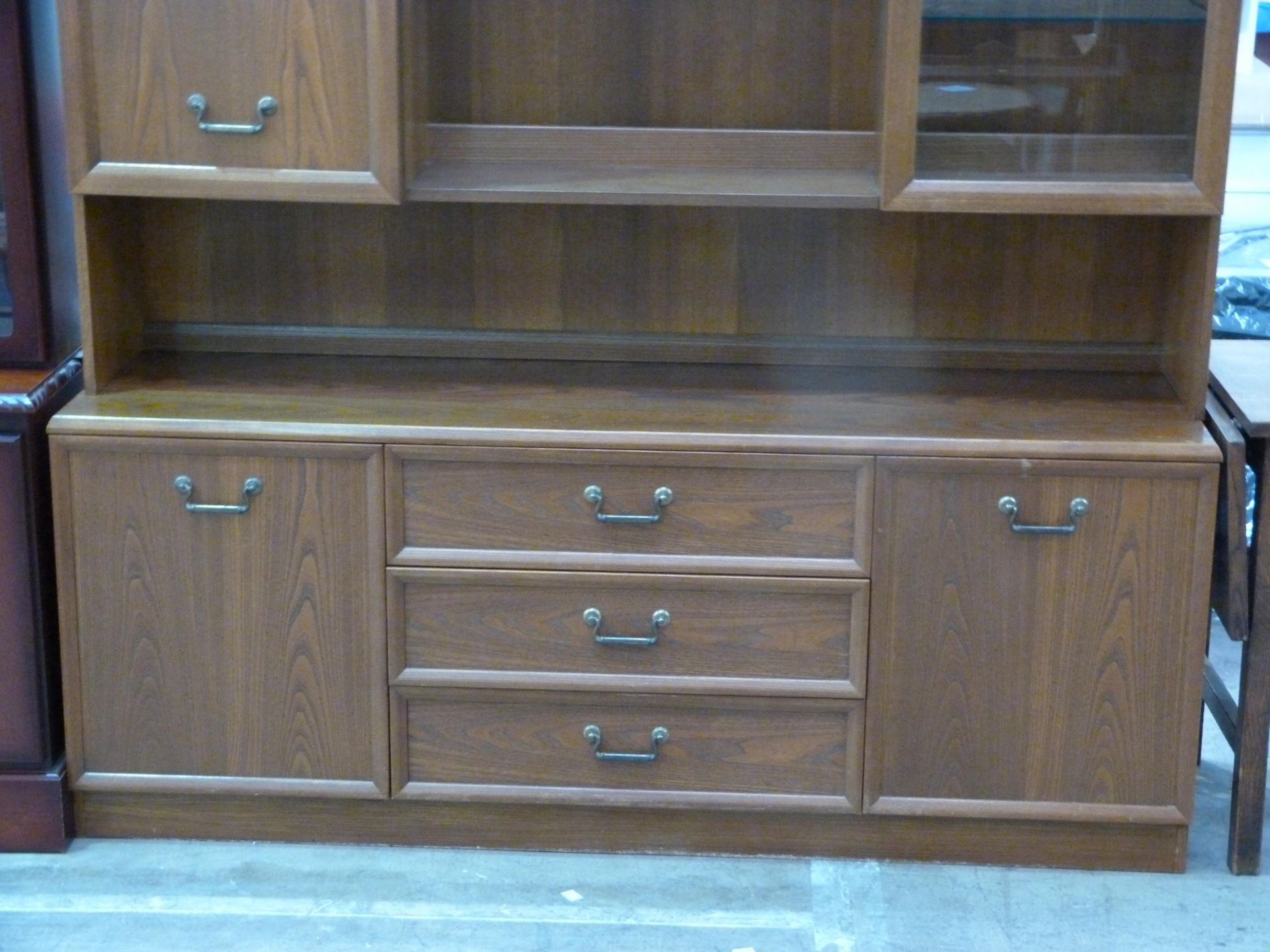 A large G-Plan elm buffet unit featuring four doors, three drawers & nine shelves (H186cm, L165cm, - Image 2 of 5