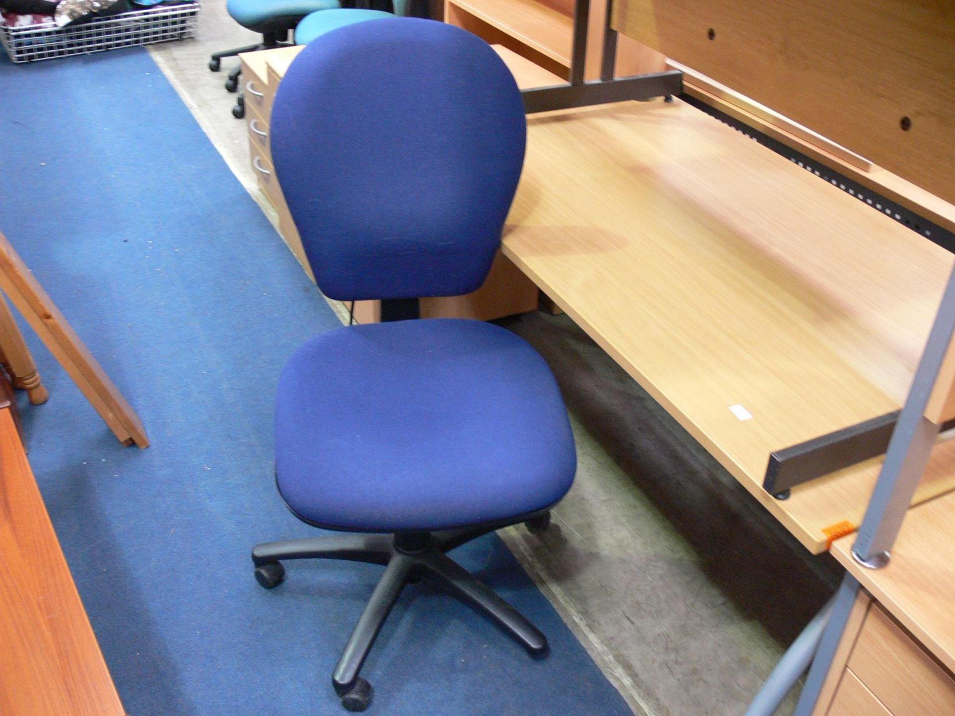 *2 x Rectangular non-matching office desks and 1 x Operators chair. - Image 2 of 2