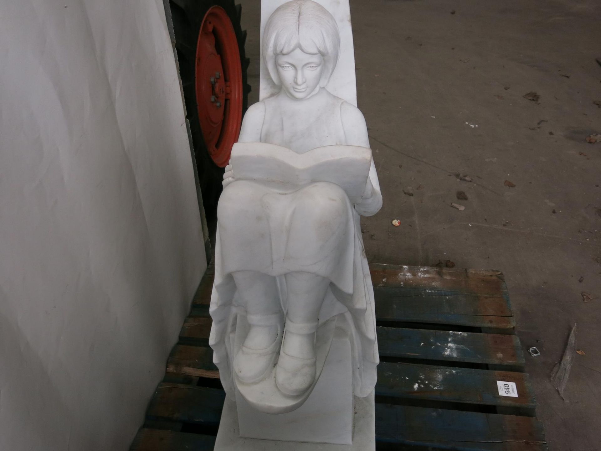 A marble sculpture of a young girl reading sat on a crescent moon. Please note this lot has a £10 + - Image 5 of 5