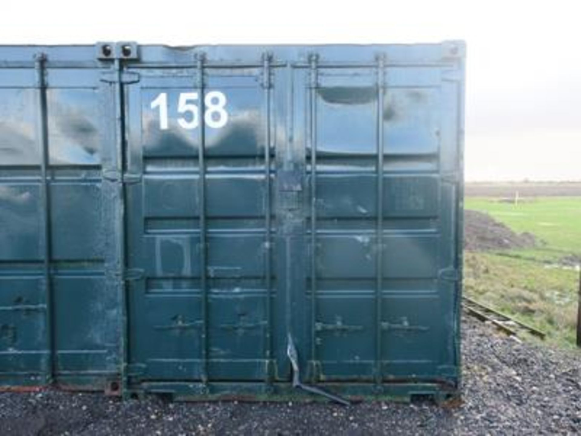 * 40ft Shipping Container with insulated roof (Container ID 158). Sold loaded onto buyer's - Image 4 of 4