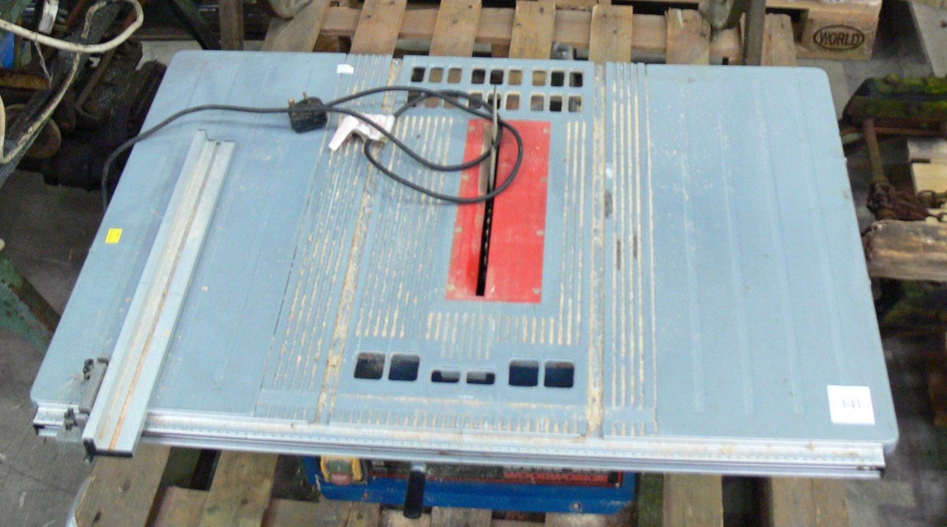 A Clarke 10'' table saw and steel roller. Please note there is a £10 + VAT Lift out Fee on this lot - Image 2 of 4