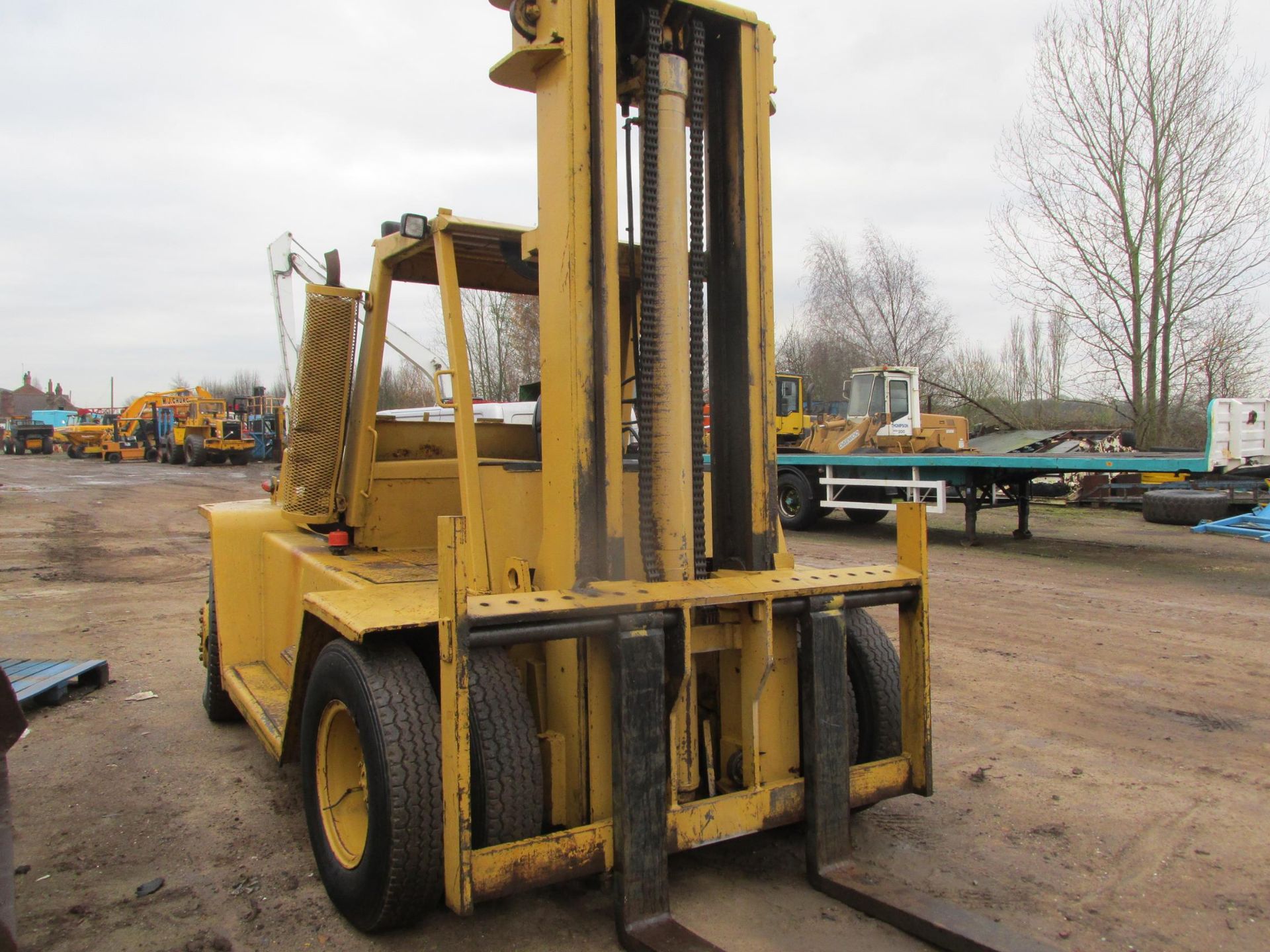 * Caterpillar 15 ton Diesel Forklift, Perkins engine, runner - Image 3 of 4